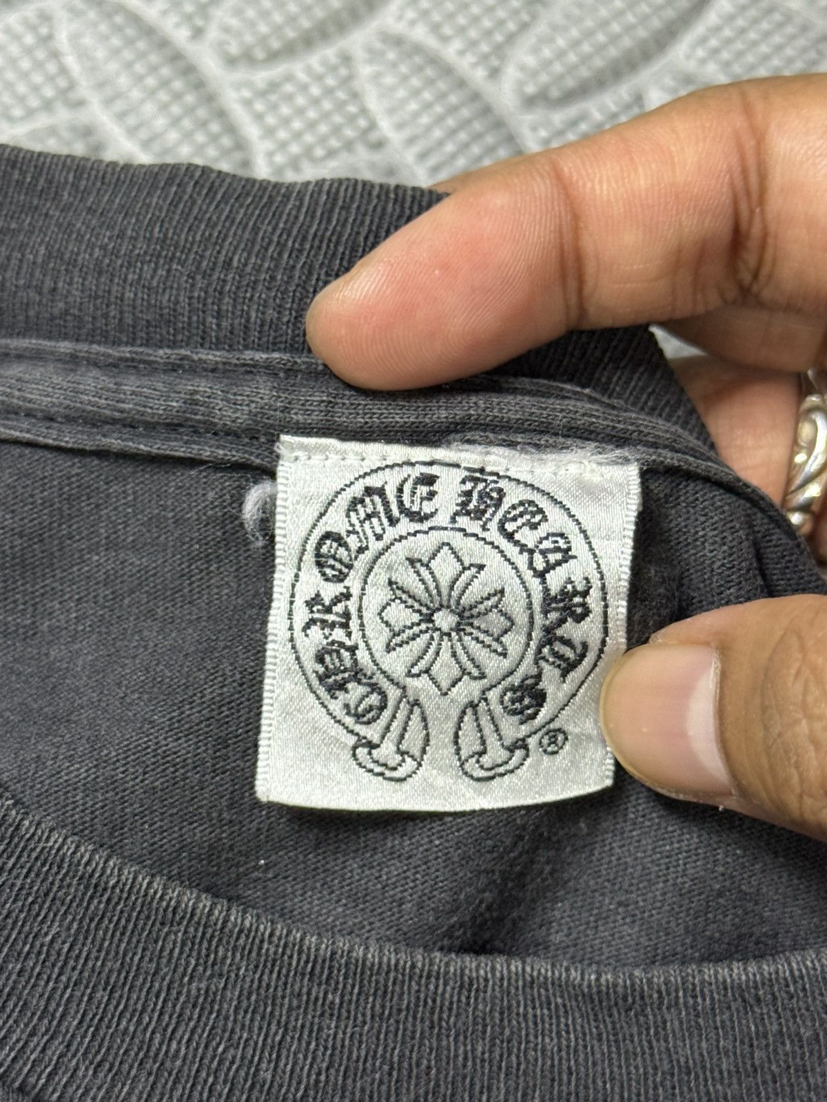 Chrome Hearts RARE! 90s EMBROIDERED HORSESHOE POCKET TEE Size US S / EU 44-46 / 1 - 9 Thumbnail