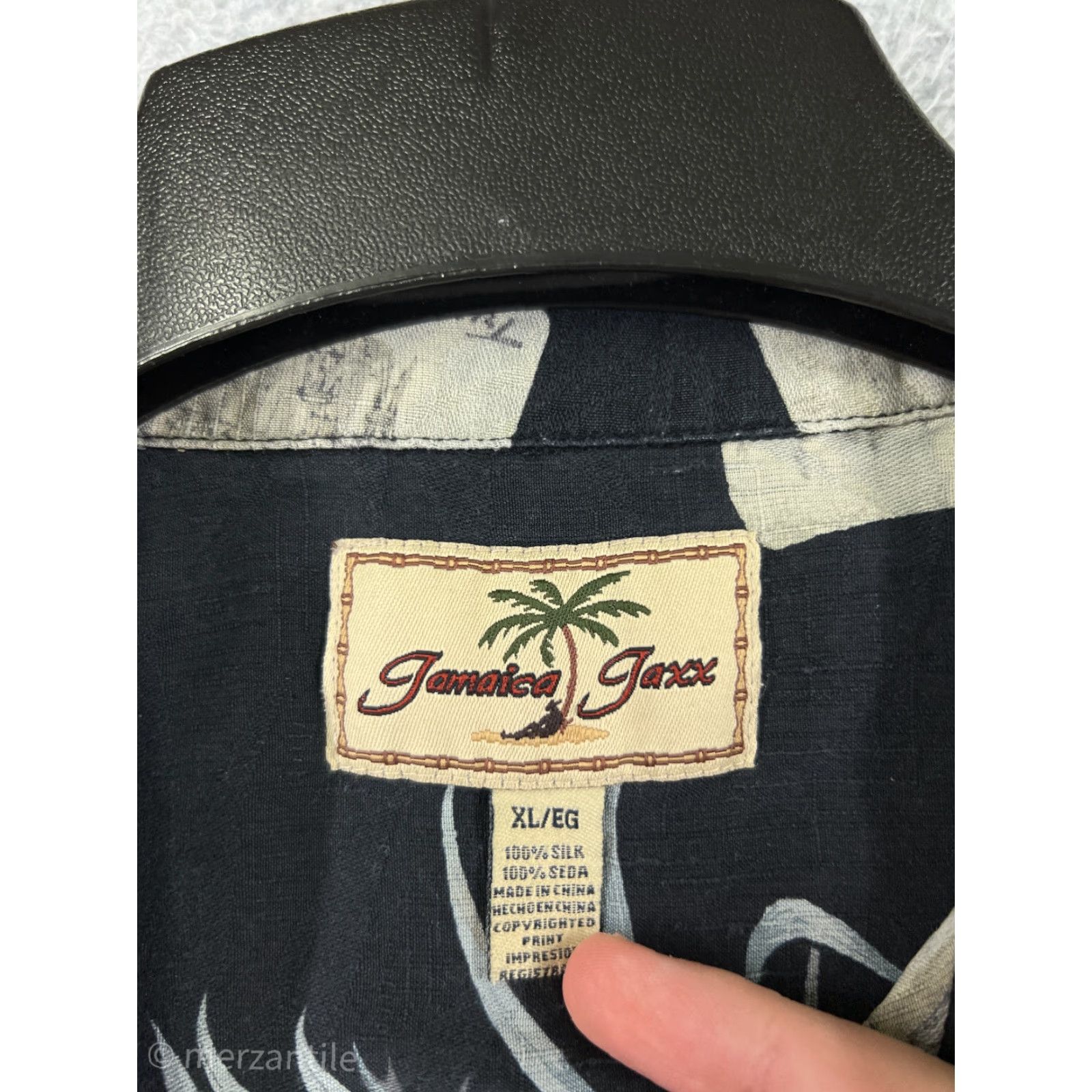 Vintage Jamaica Jaxx Shirt Mens XL Black Silk Hawaiian Island Palm Pineapple Size US XL / EU 56 / 4 - 3 Thumbnail
