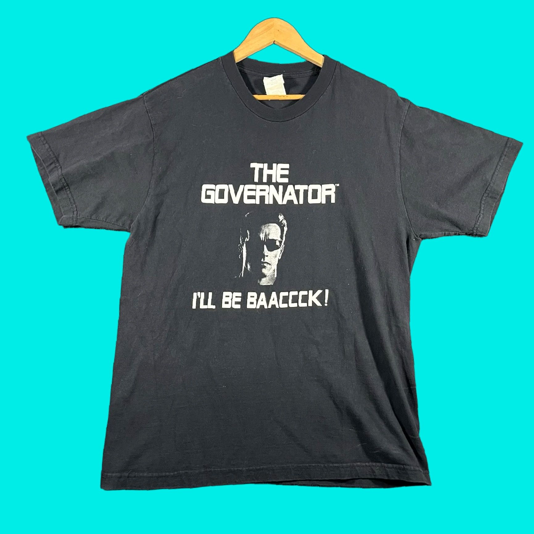 Vintage VINTAGE Arnold Schwarzenegger The Governator T-Shirt Mens Large Black Cotton 1990s Movie Graphic Tee California Size US L / EU 52-54 / 3 - 1 Thumbnail