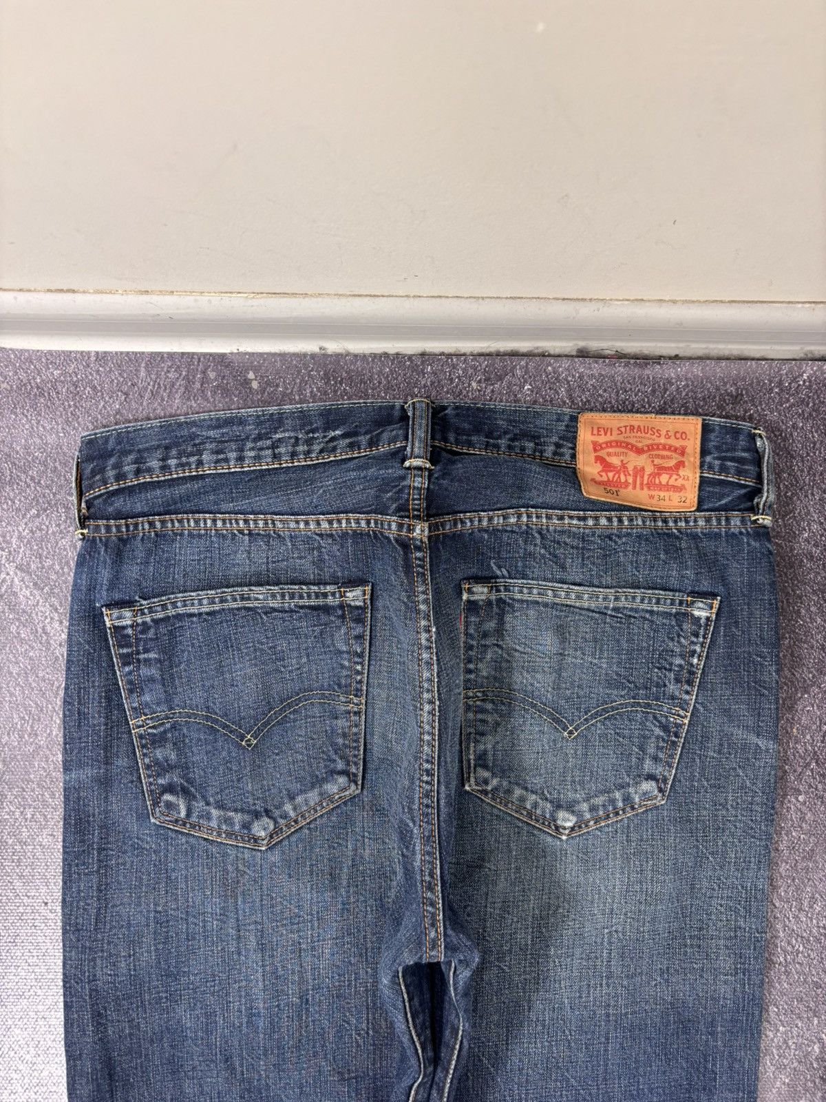 Levi's Vintage Levi’s 501 Men’s Dark Navy Blue Wash Denim Jeans Size US 34 / EU 50 - 16 Thumbnail