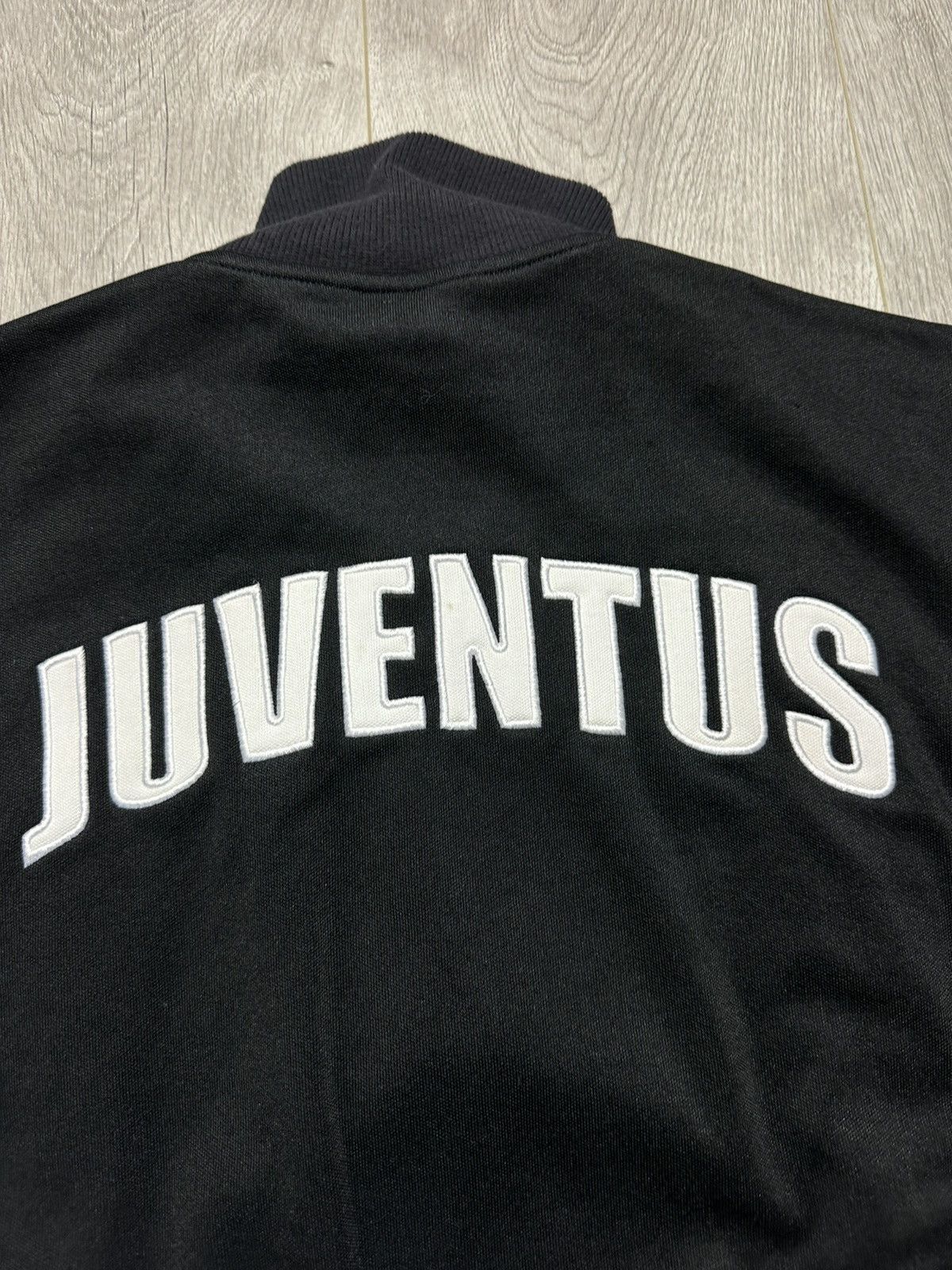 Adidas × Vintage Vintage Juventus Track Top Jacket Football Training 2000s Size US L / EU 52-54 / 3 - 3 Thumbnail