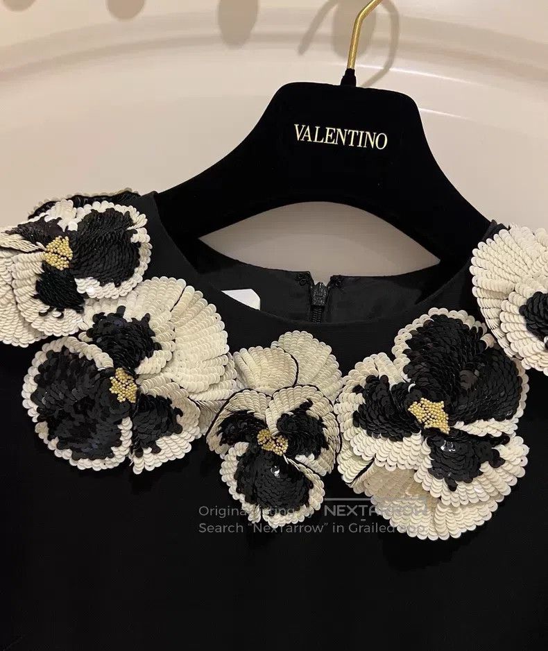 Valentino Valentino dress Size M / US 6-8 / IT 42-44 - 5 Thumbnail