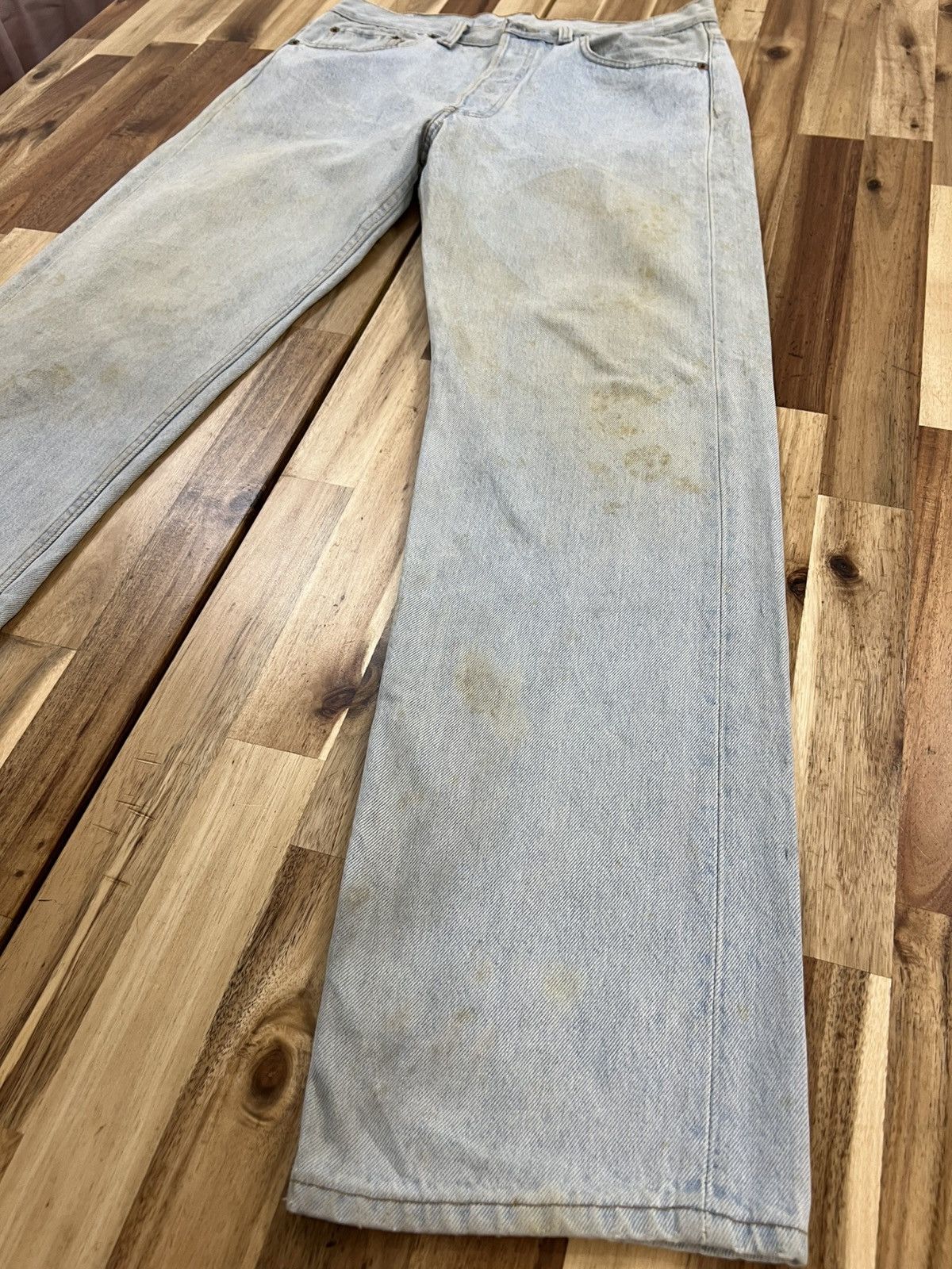 Vintage Vintage 90’s Trashed Levis 501 Non Selvedge Button 501 Denim Size US 32 / EU 48 - 1 Thumbnail
