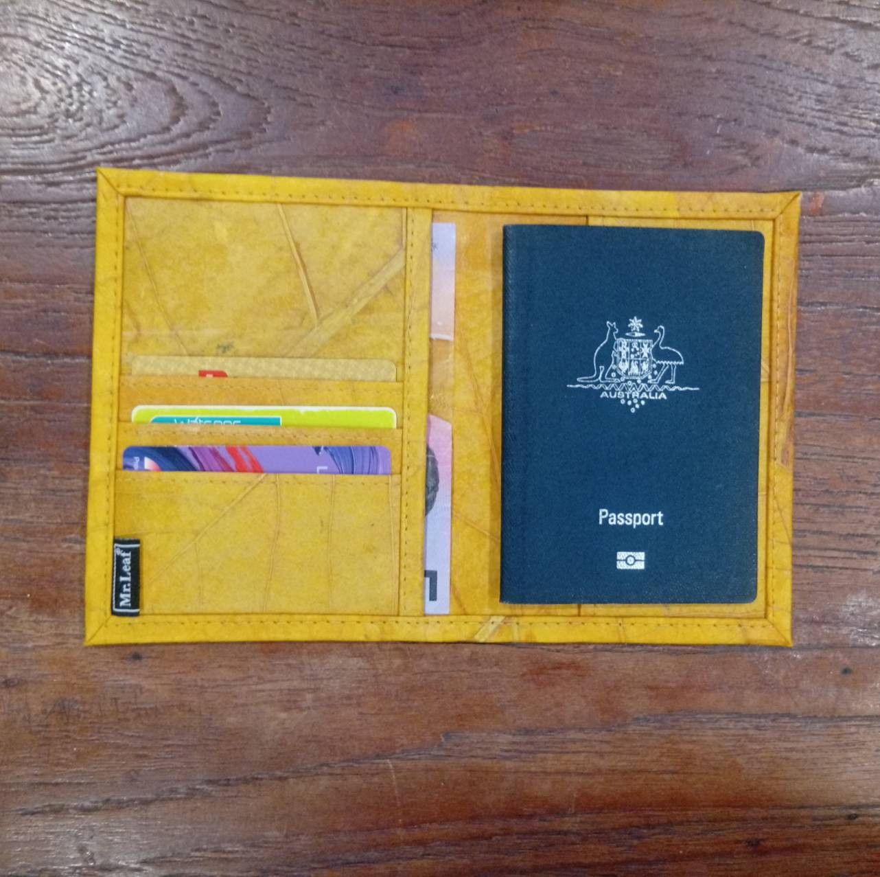 Other TRAVEL PASSPORT CARD SOCKET TEAK LEAF LEATHER SLOT HOLDER Size ONE SIZE - 1 Thumbnail