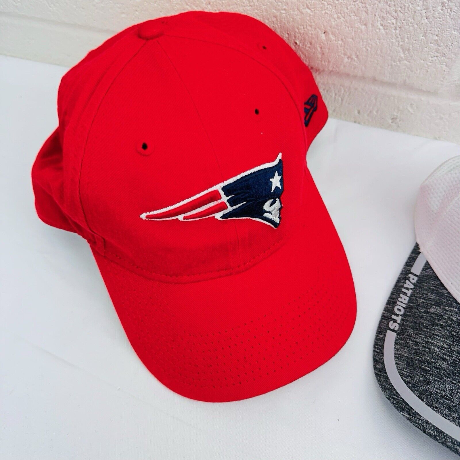 NFL New England Patriots NFL Hat Fitted Cap Lot Of 3 M/L *flaws Size ONE SIZE - 9 Thumbnail