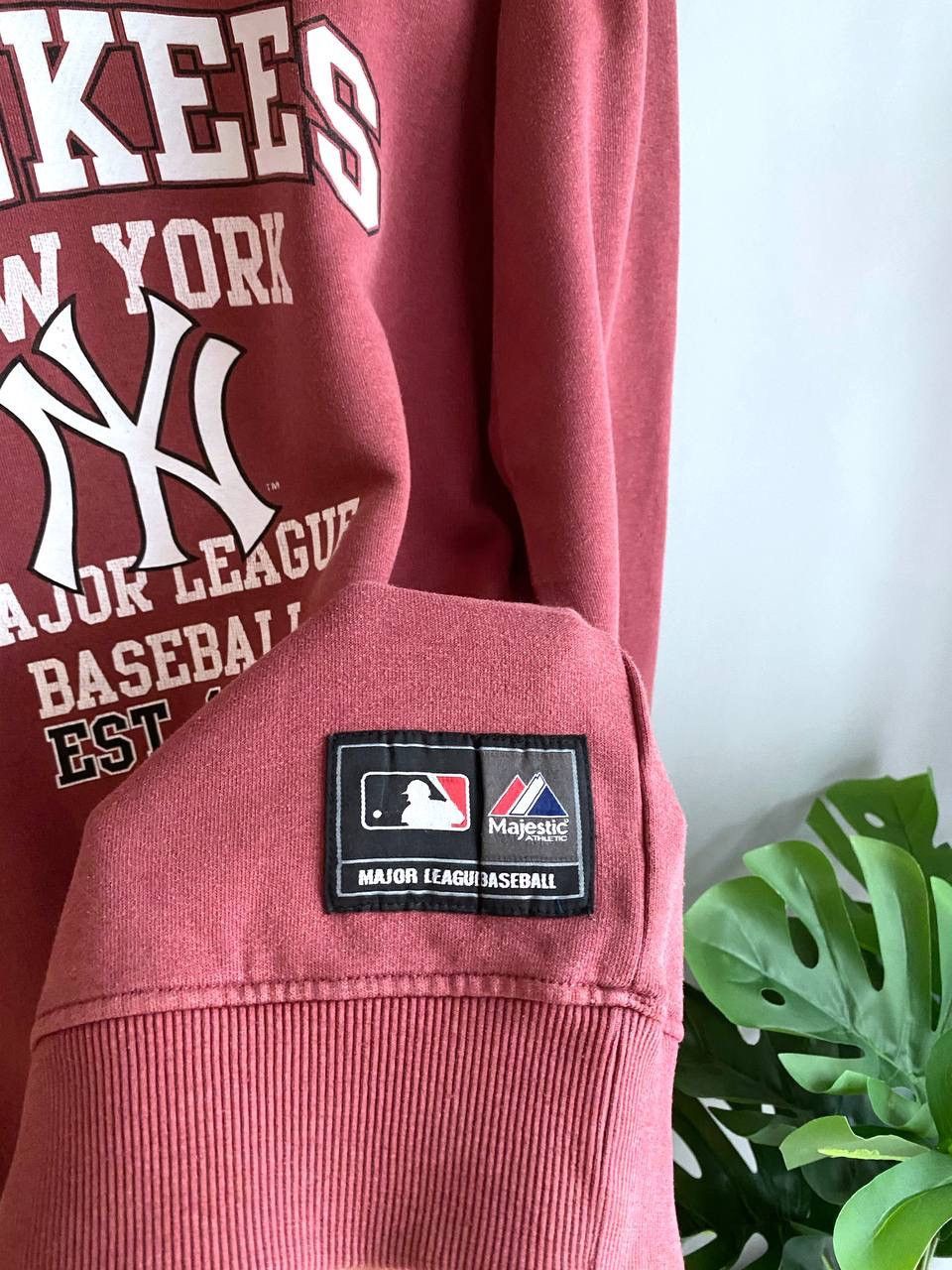 MLB × Majestic Majestic MLB New York Yankees Vintage Sweatshirt, Size M Size US M / EU 48-50 / 2 - 5 Thumbnail