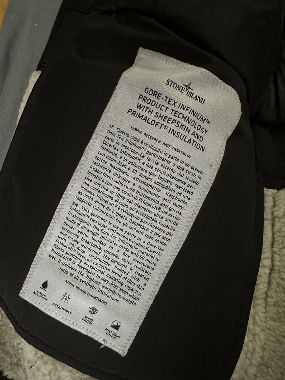 Stone Island GORE-TEX INFINIUM™ WITH SHEEPSKIN_PRIMALOFT® INSULATION Size US S / EU 44-46 / 1 - 5 Thumbnail