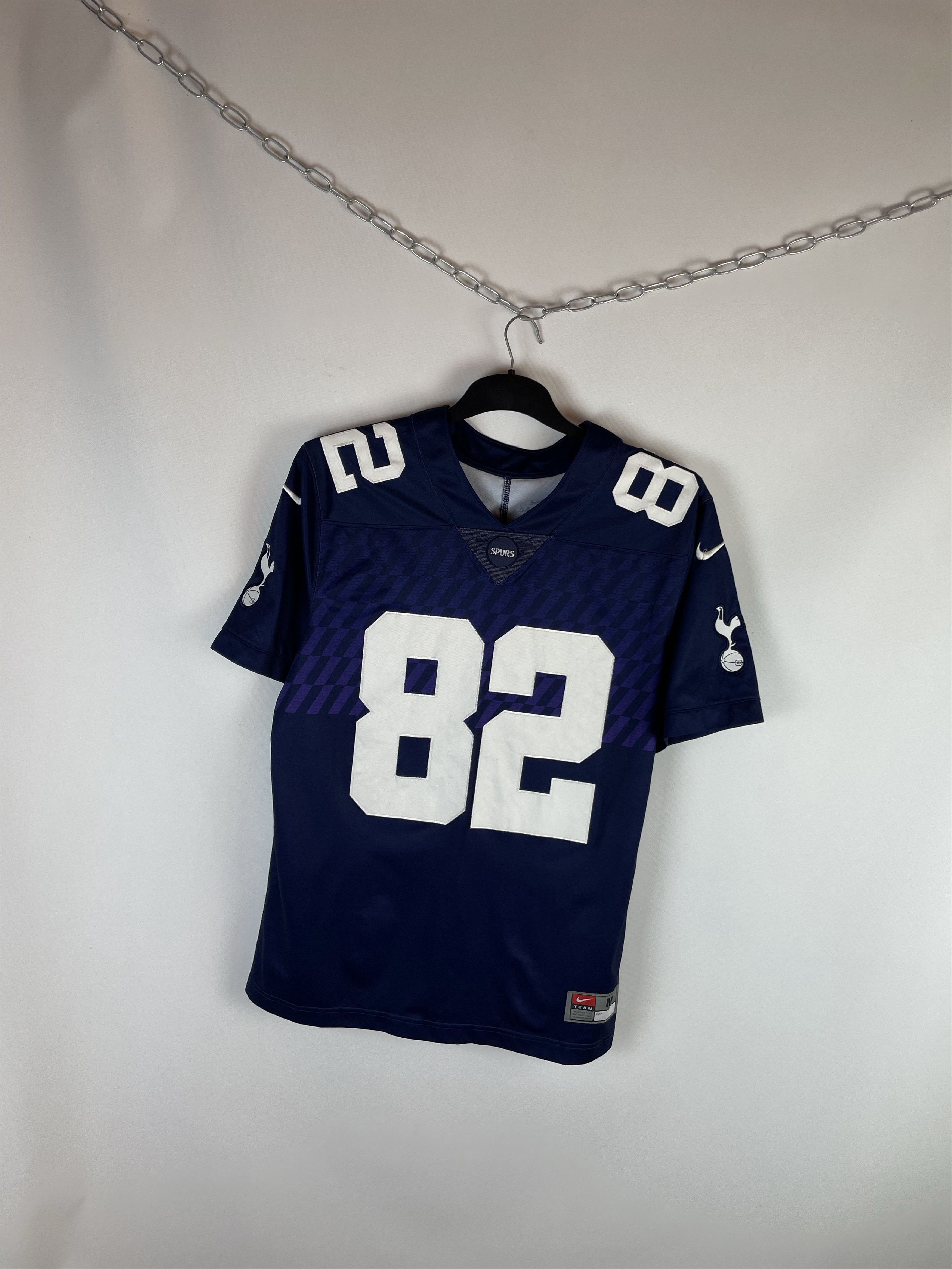 NFL Nike Tottenham Spurs soccer jersey Football rare 82 logo Size US M / EU 48-50 / 2 - 2 Thumbnail