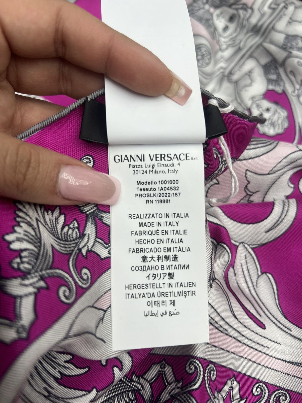 Versace Versace Baroque Print Silk Scarf Size ONE SIZE - 7 Thumbnail