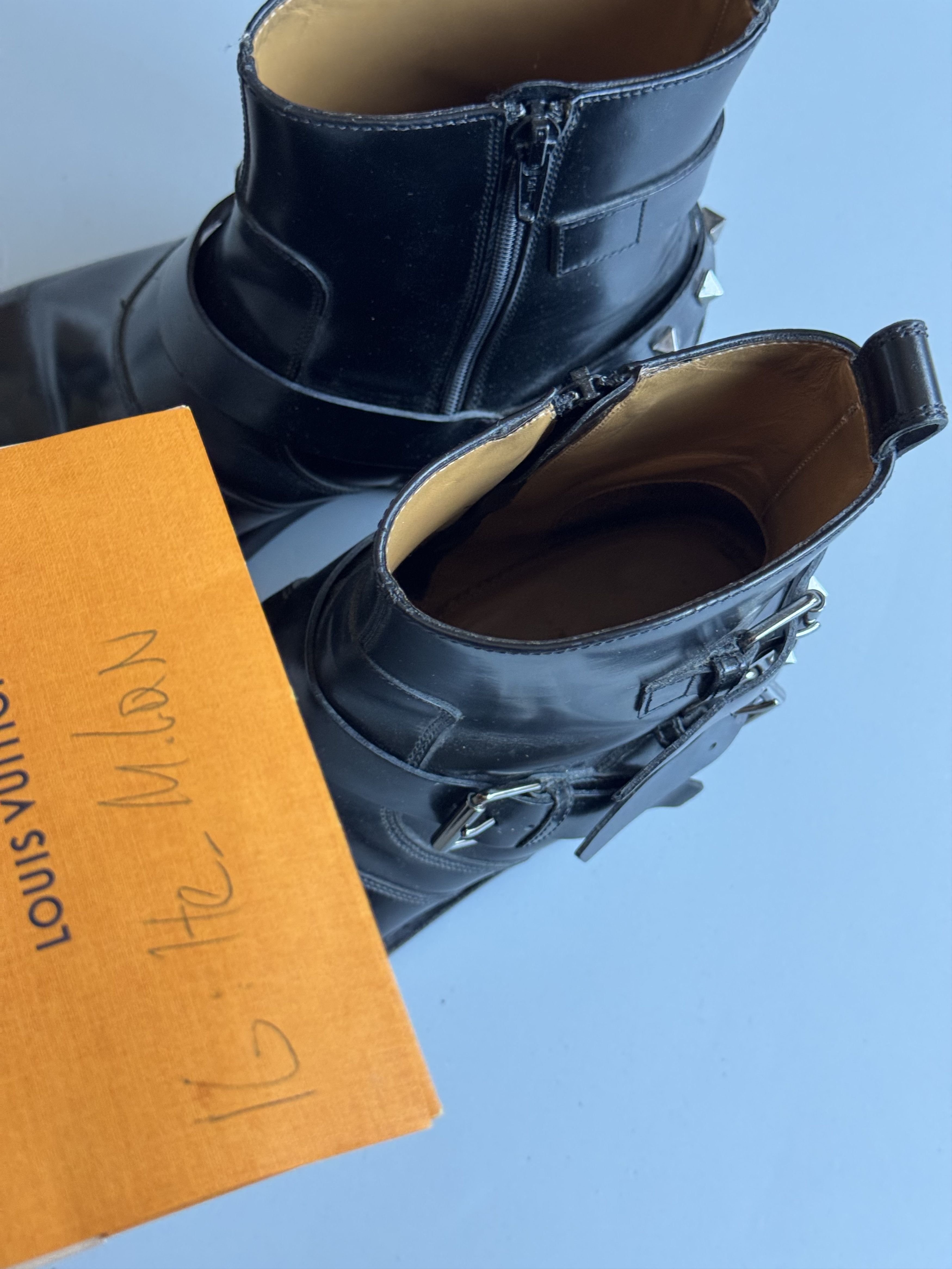 Valentino Valentino Ankle boots Size US 6 / EU 39 - 13 Thumbnail
