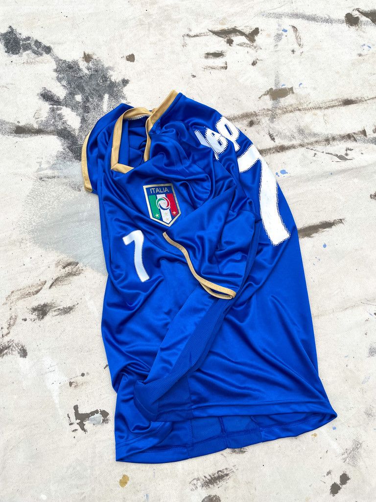 Other Y2K Italia Alessandro Del Piero Italy Soccer Kit Size US L / EU 52-54 / 3 - 8 Thumbnail