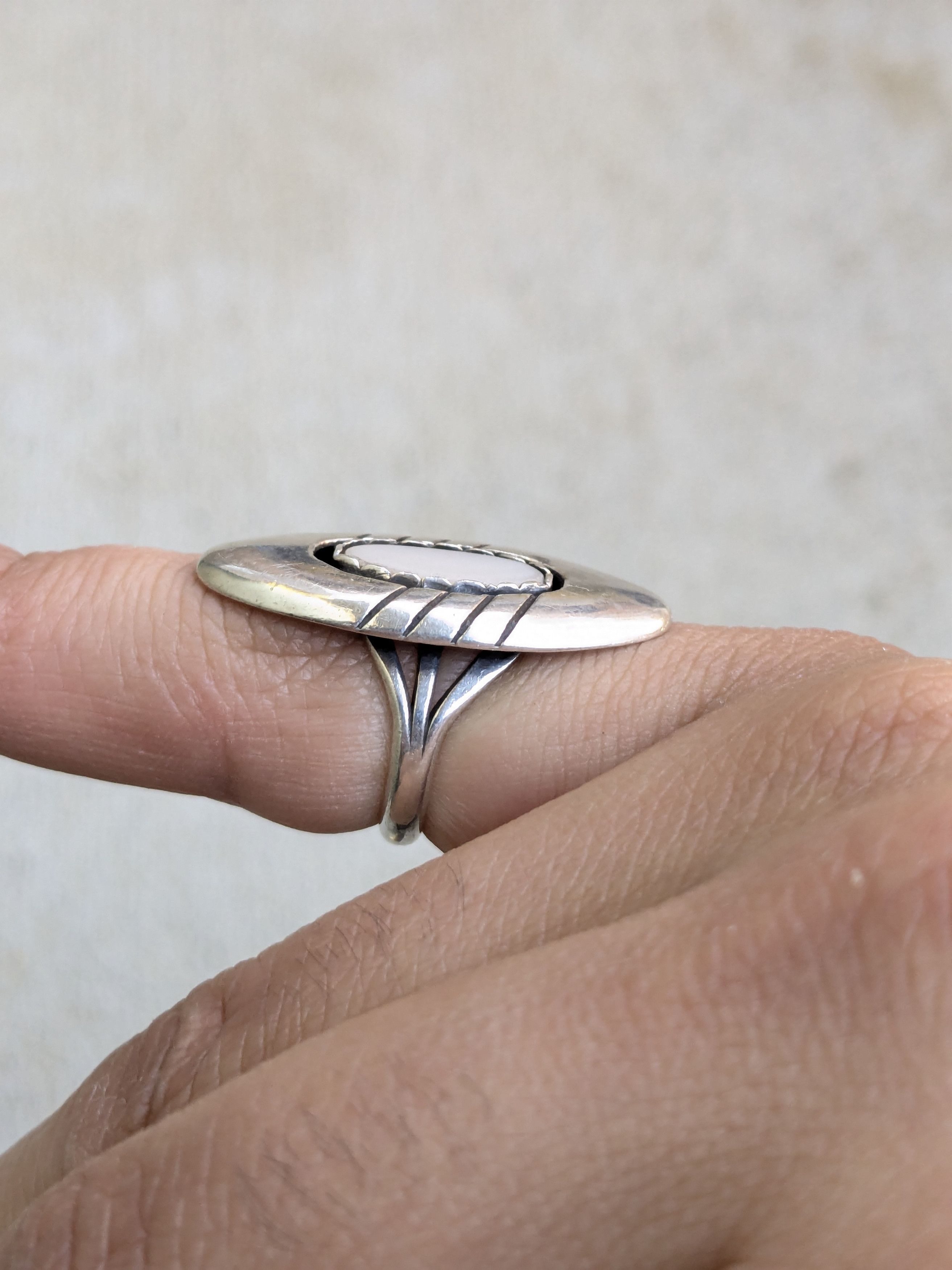 Jewelry × Vintage Vintage Patricia Platero Sterling Silver Ring Mother Pearl Size ONE SIZE - 10 Thumbnail