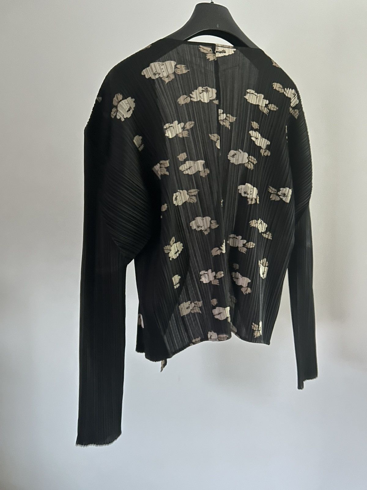 Pleats Please Issey Miyake Pleats Please flower print vest Size M / US 6-8 / IT 42-44 - 2 Thumbnail