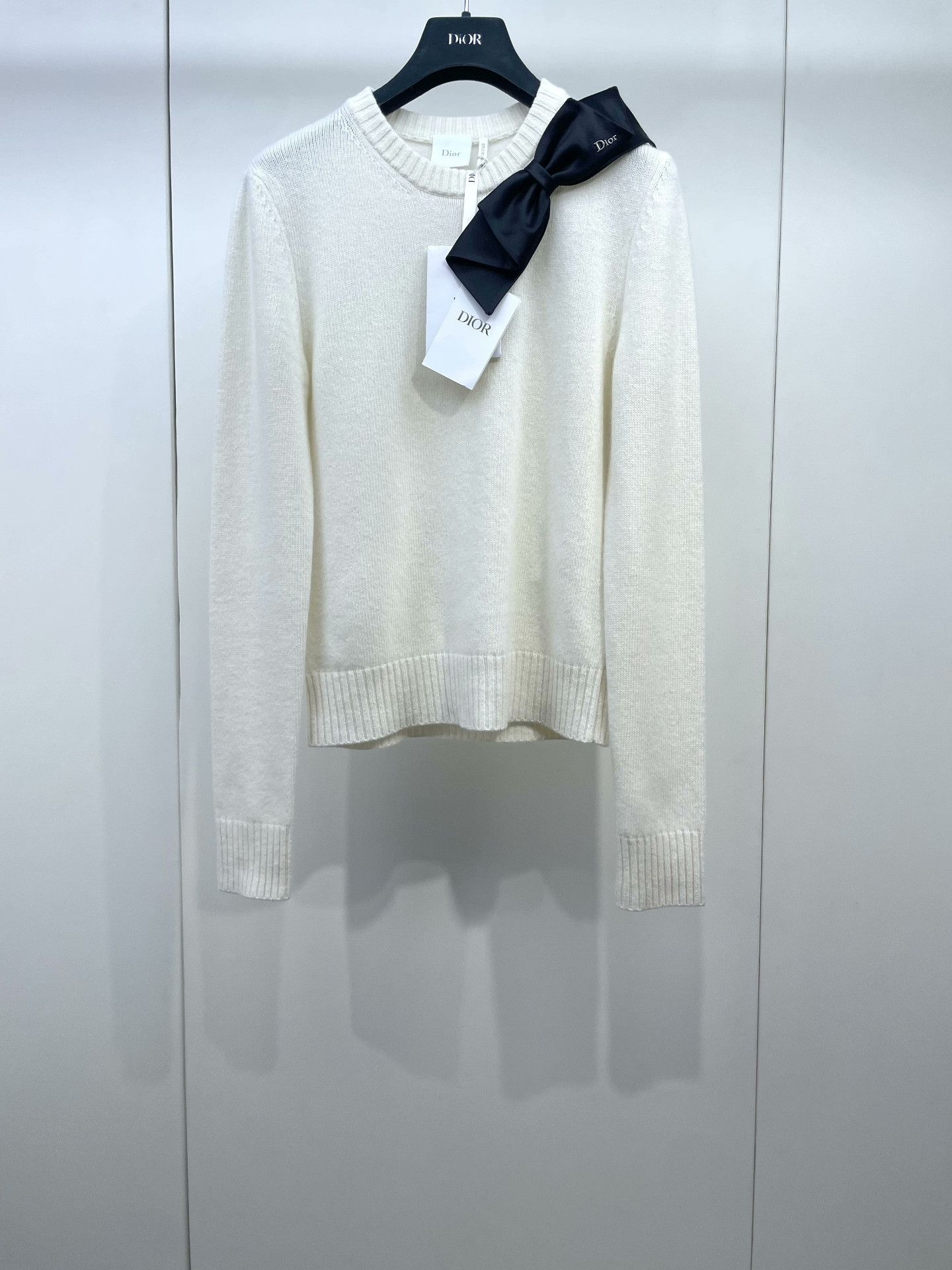 Dior Dior 2026 New Bow Knit Top Size XS / US 0-2 / IT 36-38 - 1 Thumbnail