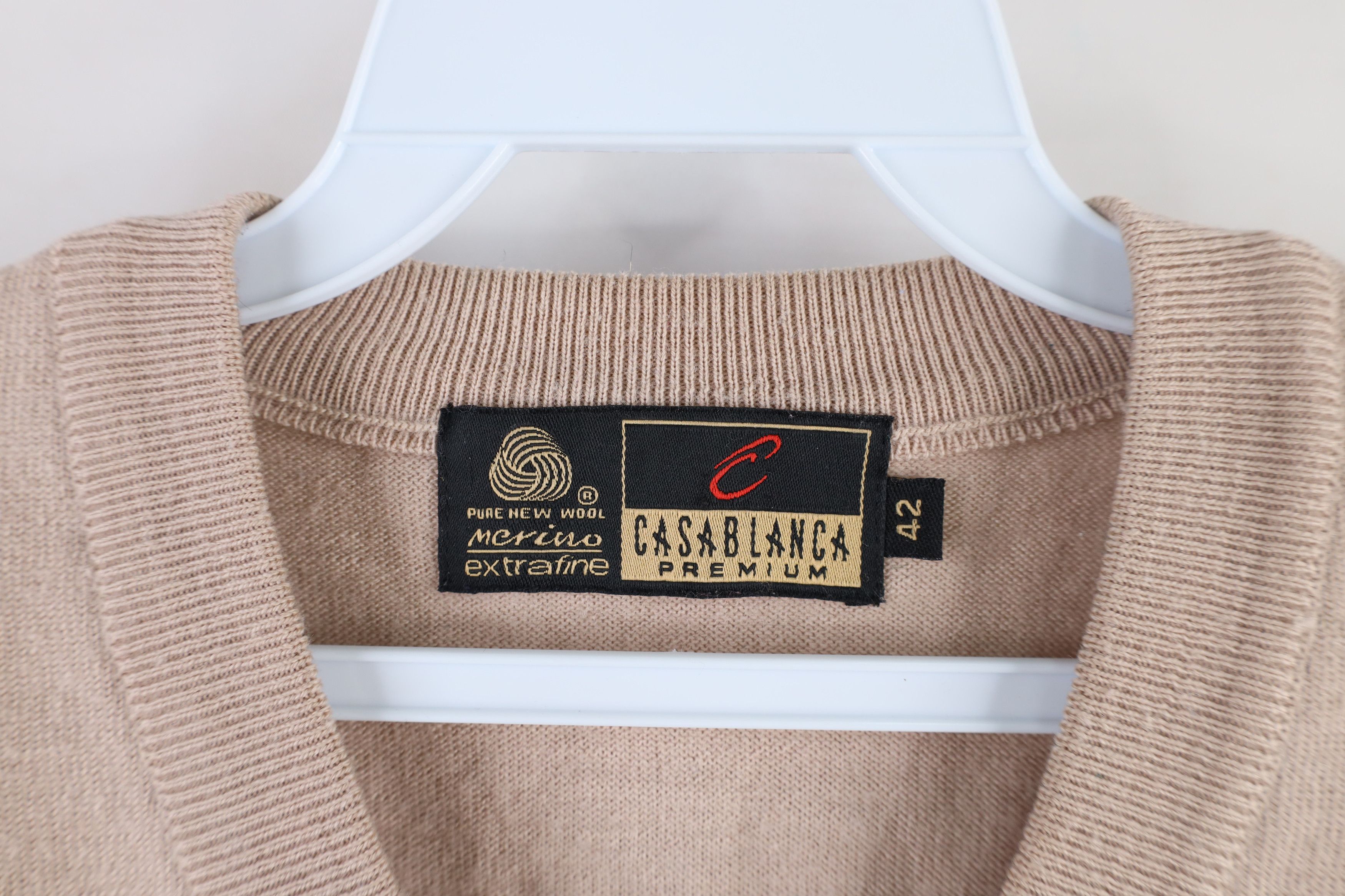 Vintage Vintage 90s Streetwear Merino Wool Knit Sweater Vest Beige Size US L / EU 52-54 / 3 - 5 Thumbnail