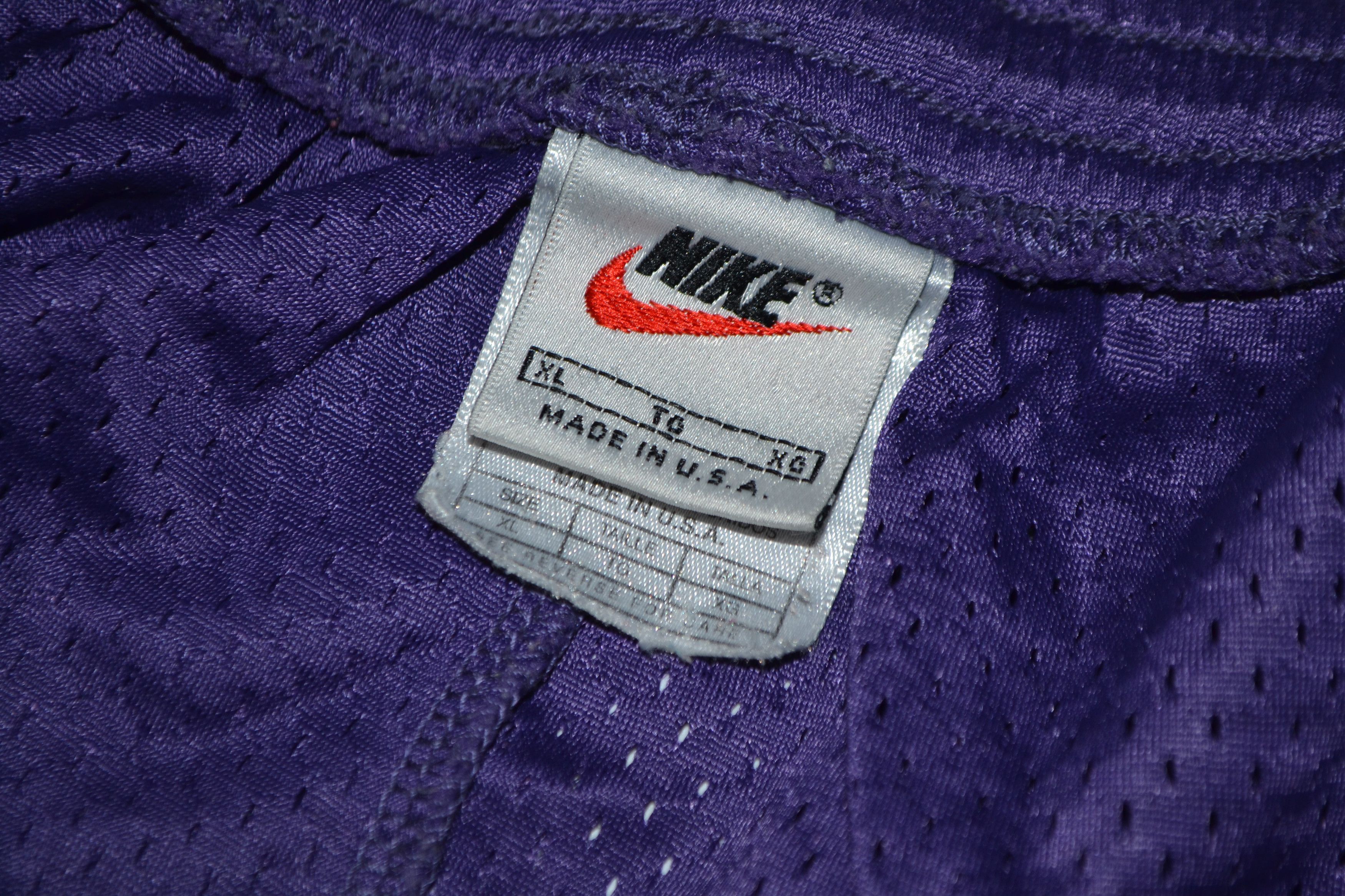 Nike Vintage Nike Nylon Basketball Made in USA Shorts 90s Size US 36 / EU 52 - 3 Thumbnail
