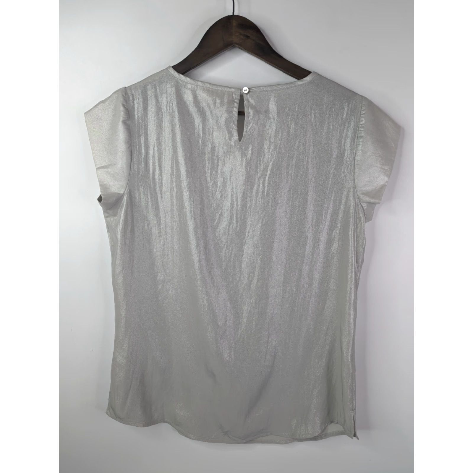 Vintage Chicos Womens Top Shirt Short Sleeve Scoop Neck Button Back Keyhole Silver Sand Drita NWT Size 0 Size XS / US 0-2 / IT 36-38 - 3 Thumbnail