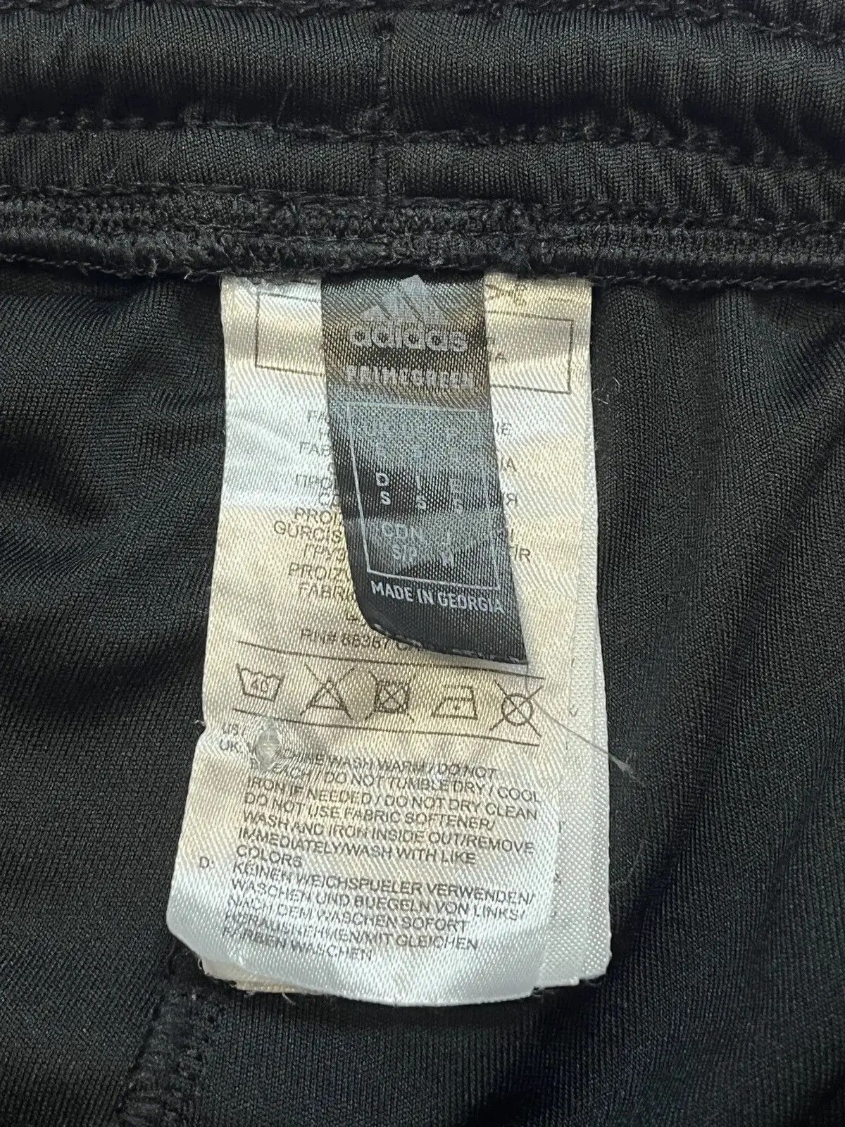 Adidas Adidas Vintage Shorts Size US 26 / EU 42 - 4 Thumbnail
