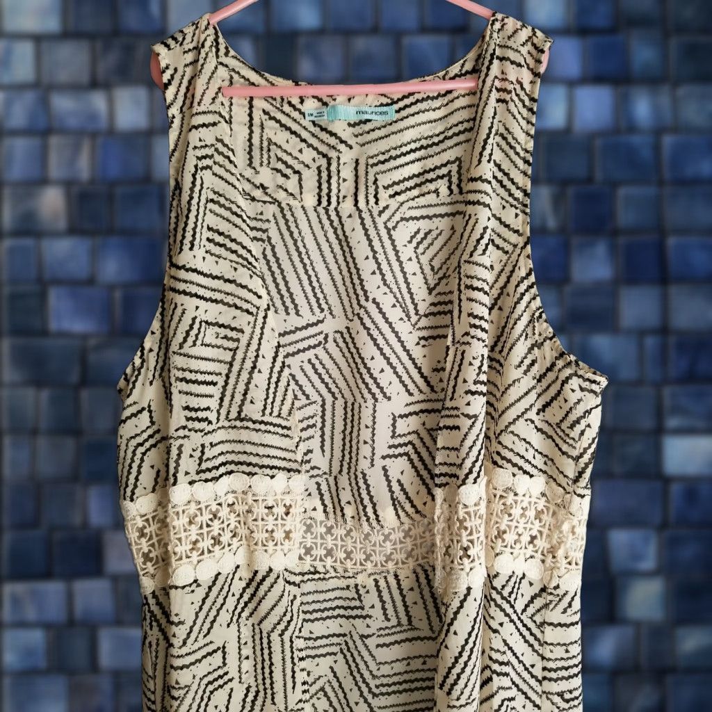 Vintage Maurices Shrug Shirt Geometric S/M Long Boho Sheer Sleeveless Beige Black Womens Size S / US 4 / IT 40 - 1 Thumbnail