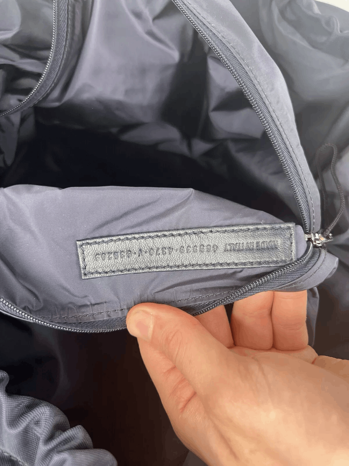 Balenciaga Balenciaga Wheel Bag Handbag Nylon Canvas Navy Blue Size ONE SIZE - 9 Thumbnail