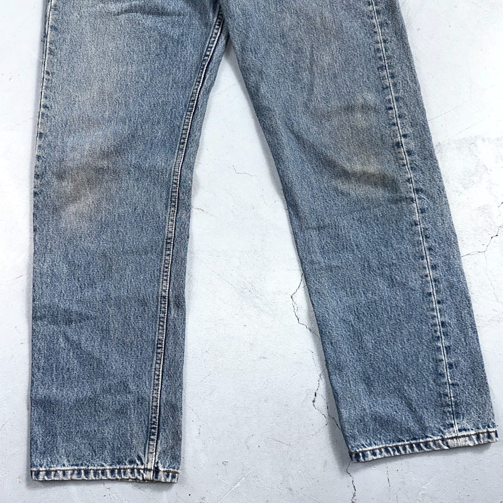 Levi's VINTAGE Levi's 501 Jeans Straight 90s USA Blue Light Wash 33x30 Mens Regular Size 501 Series US-Origin Adult Mens Jeans Size US 33 - 3 Thumbnail