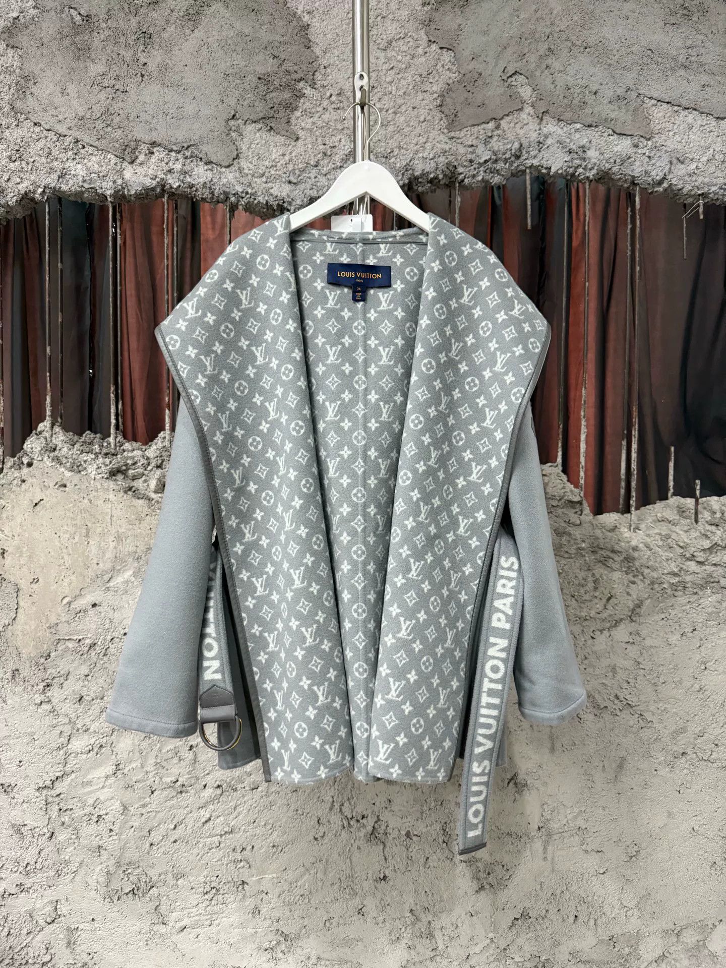 Louis Vuitton Louis Vuitton Monogram Hooded Coat Size 36 Size XS / US 0-2 / IT 36-38 - 1 Thumbnail