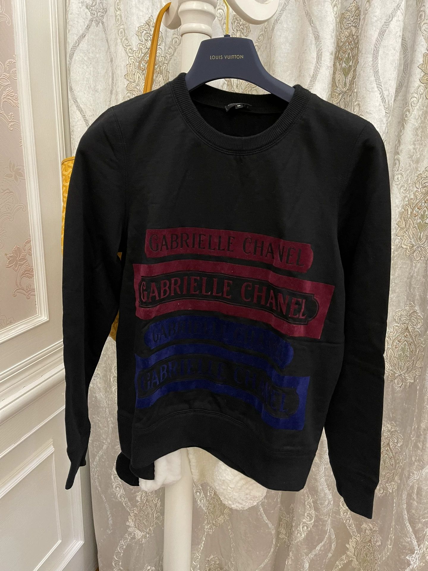 Chanel CHANEL women's sweatshirt authentic size 36 Size XS / US 0-2 / IT 36-38 - 1 Thumbnail