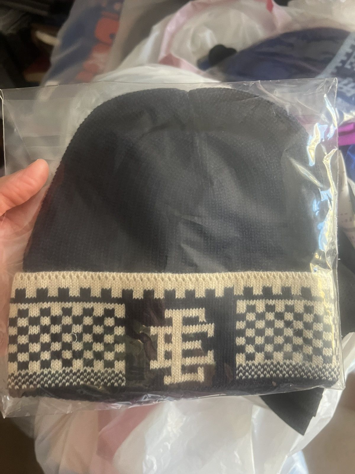 Eric Emanuel Eric Emanuel EE navy blue & ivory checker winter hat beanie Size ONE SIZE - 1 Thumbnail