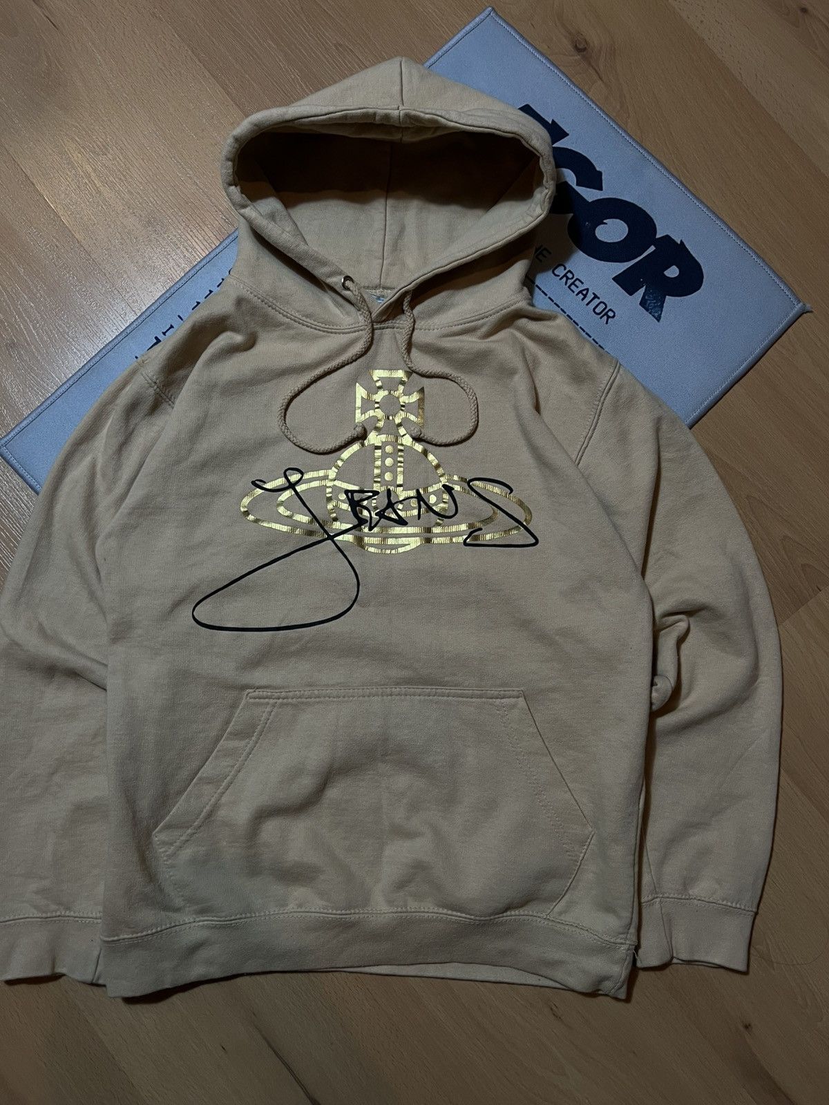 Vivienne Westwood Vivienne Westwood Hoodie Beige Gold Logo XS-S Fit Size XS / US 0-2 / IT 36-38 - 5 Thumbnail