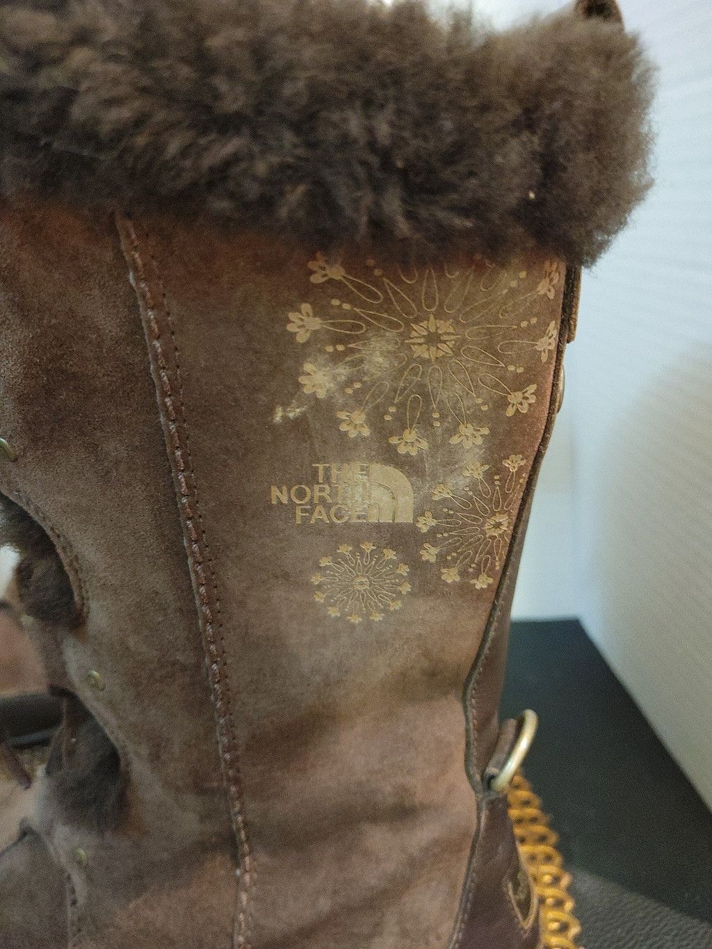 The North Face The North Face Abby III Suede/Leather Faux Fur Boots Size 7 Size US 7 / IT 37 - 2 Thumbnail