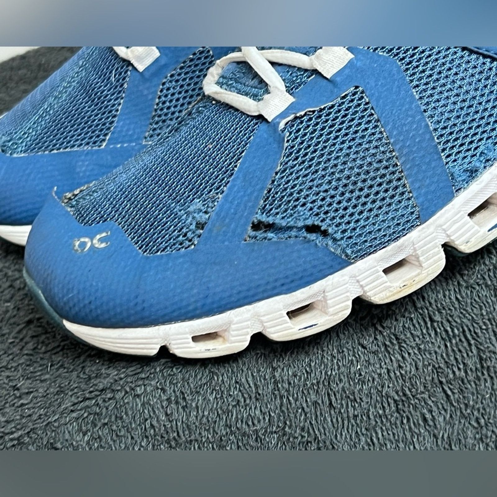 On On Cloud 5 Blue White Running Shoes Women’s Size 8.5 Size US 8.5 / IT 38.5 - 7 Thumbnail