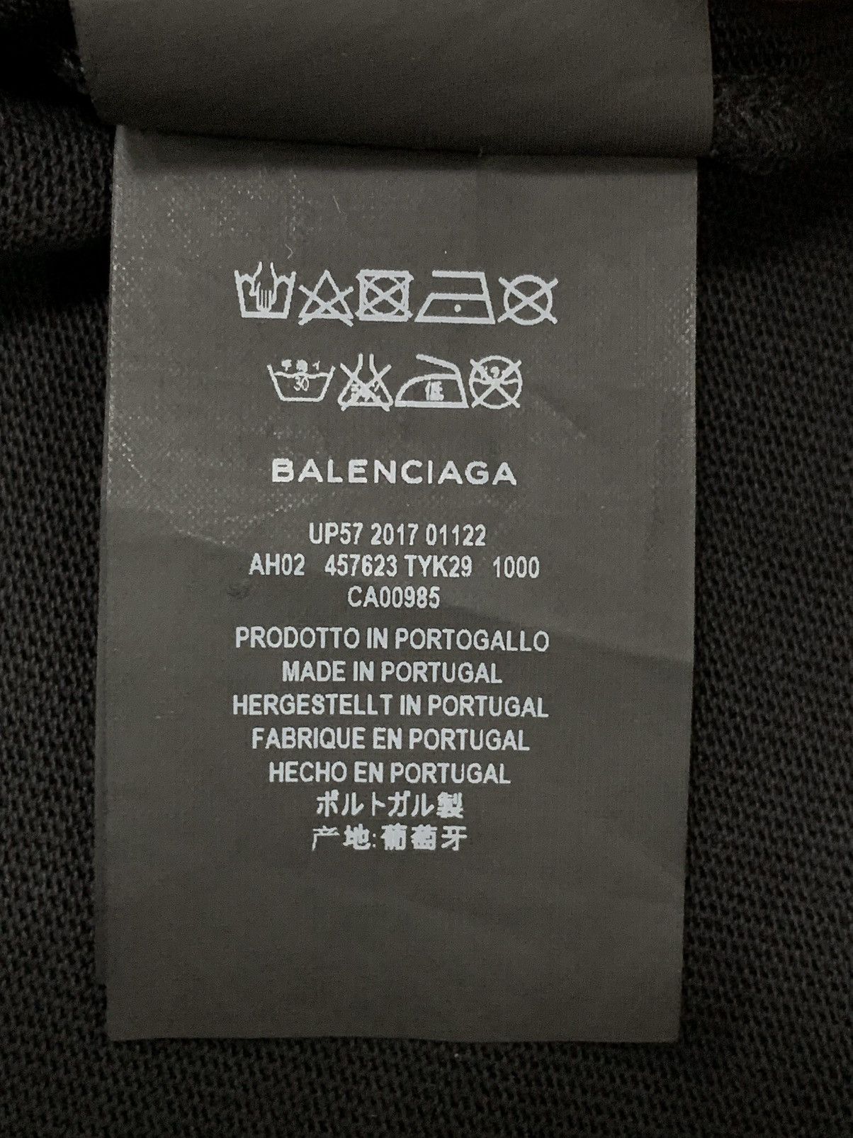 Balenciaga BALENCIAGA ARCHETYPE RESORT 17 DECONSTRUCTED DRAPE T-SHIRT Size XS / US 0-2 / IT 36-38 - 8 Thumbnail