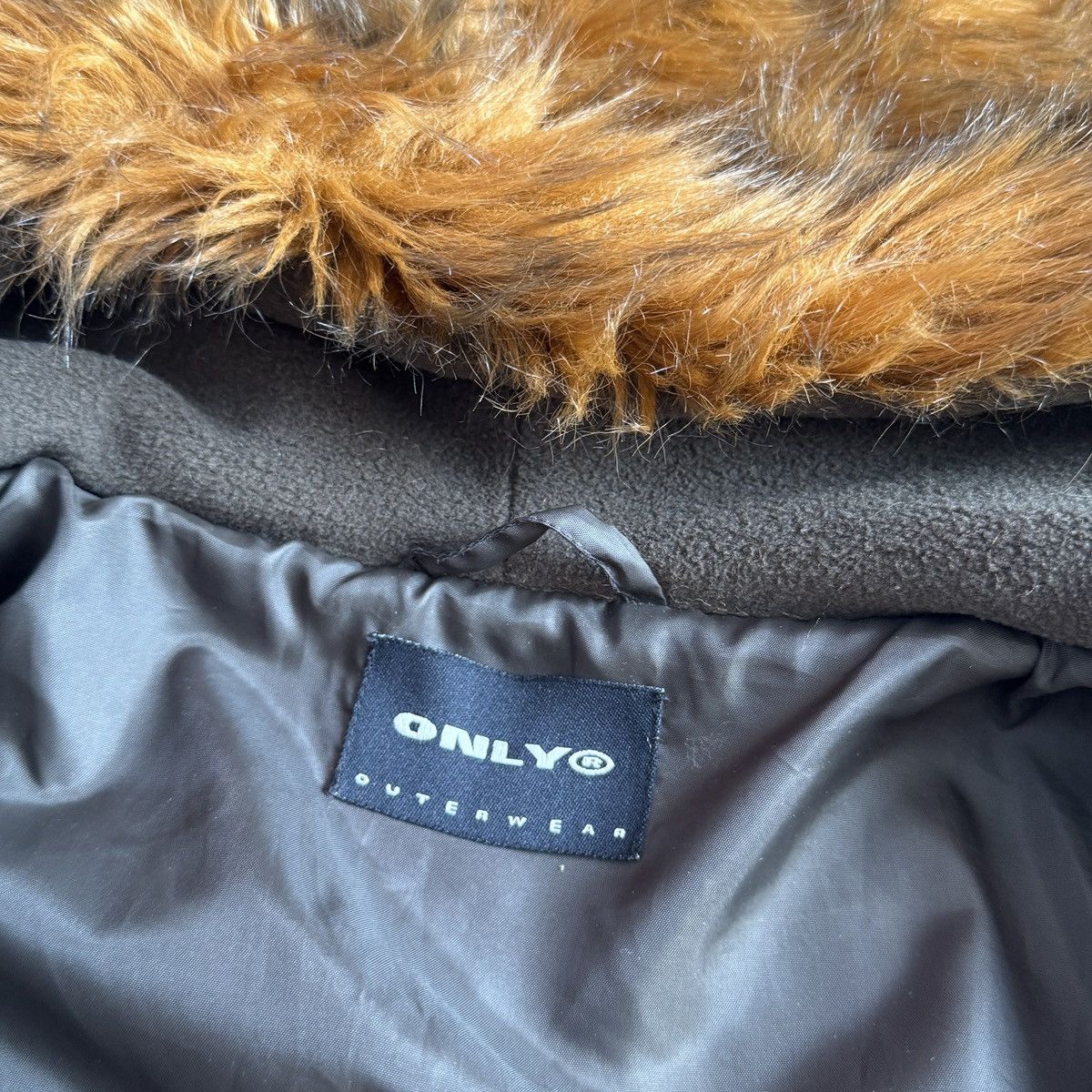 20471120 Y2K Vintage Faux Fur Fuzzy Hooded Bomber Jacket Size M / US 6-8 / IT 42-44 - 9 Thumbnail
