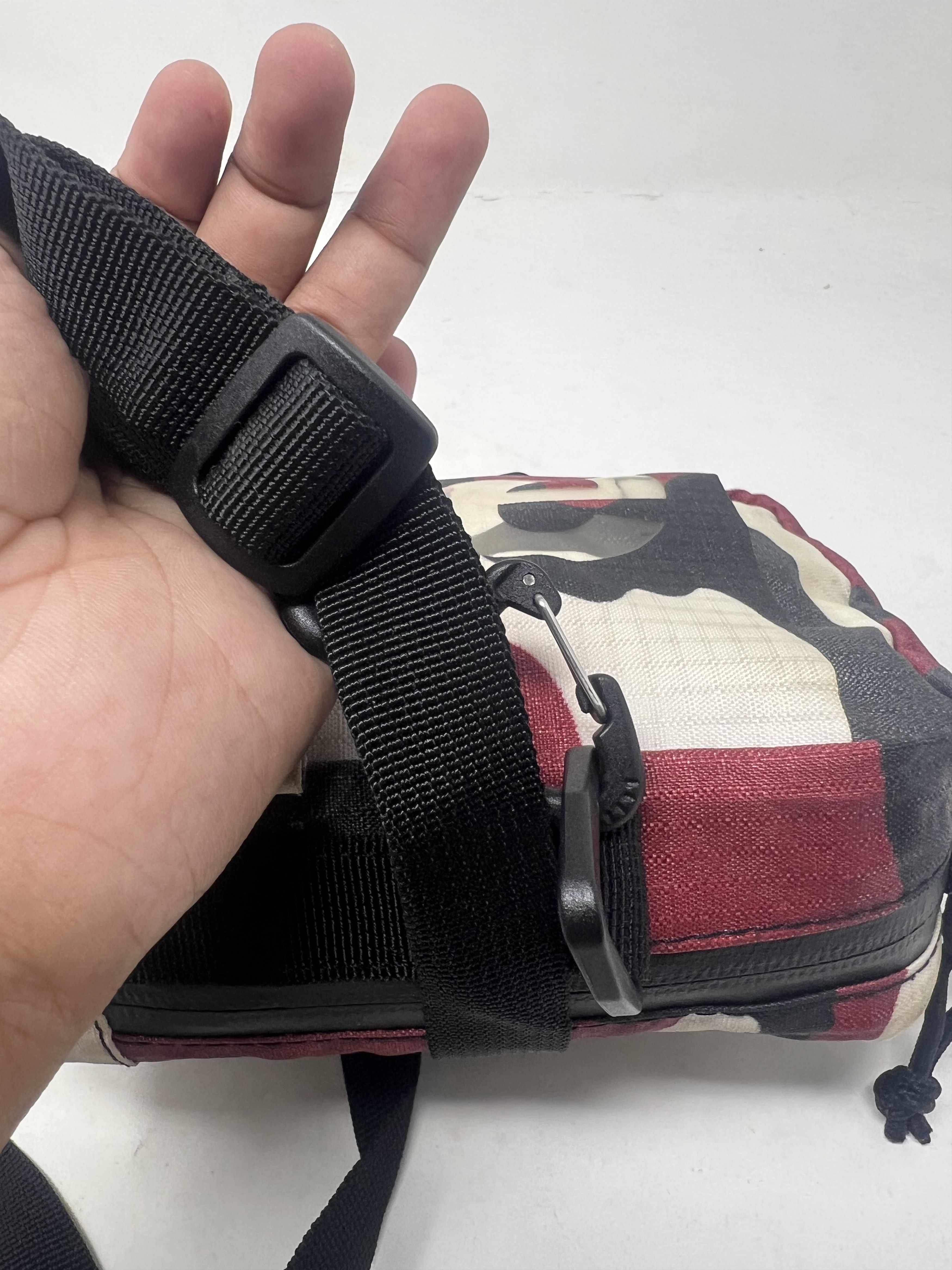 Supreme Supreme Neck Pouch Camo Size ONE SIZE - 17 Thumbnail