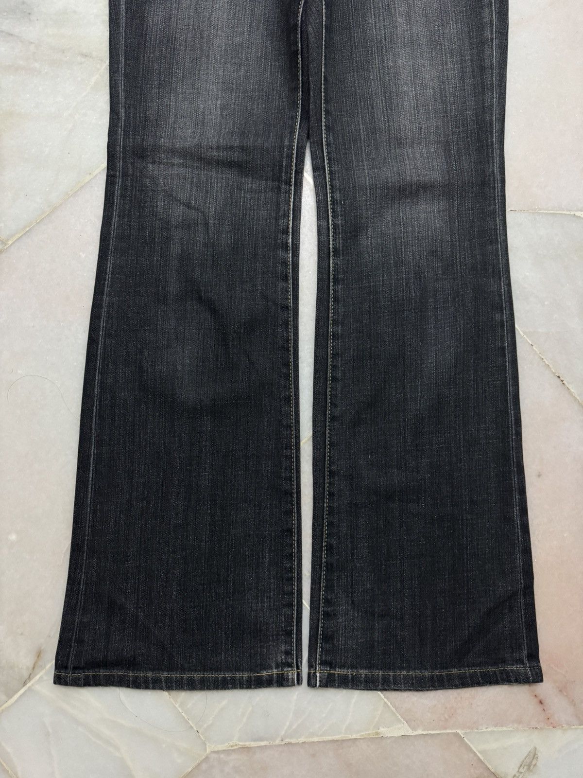 Uniqlo 💥FLARED💥VINTAGE UNIQLO MUD WASHED DISTRESSED JEANS Size 25" / US 0 / IT 36 - 5 Thumbnail