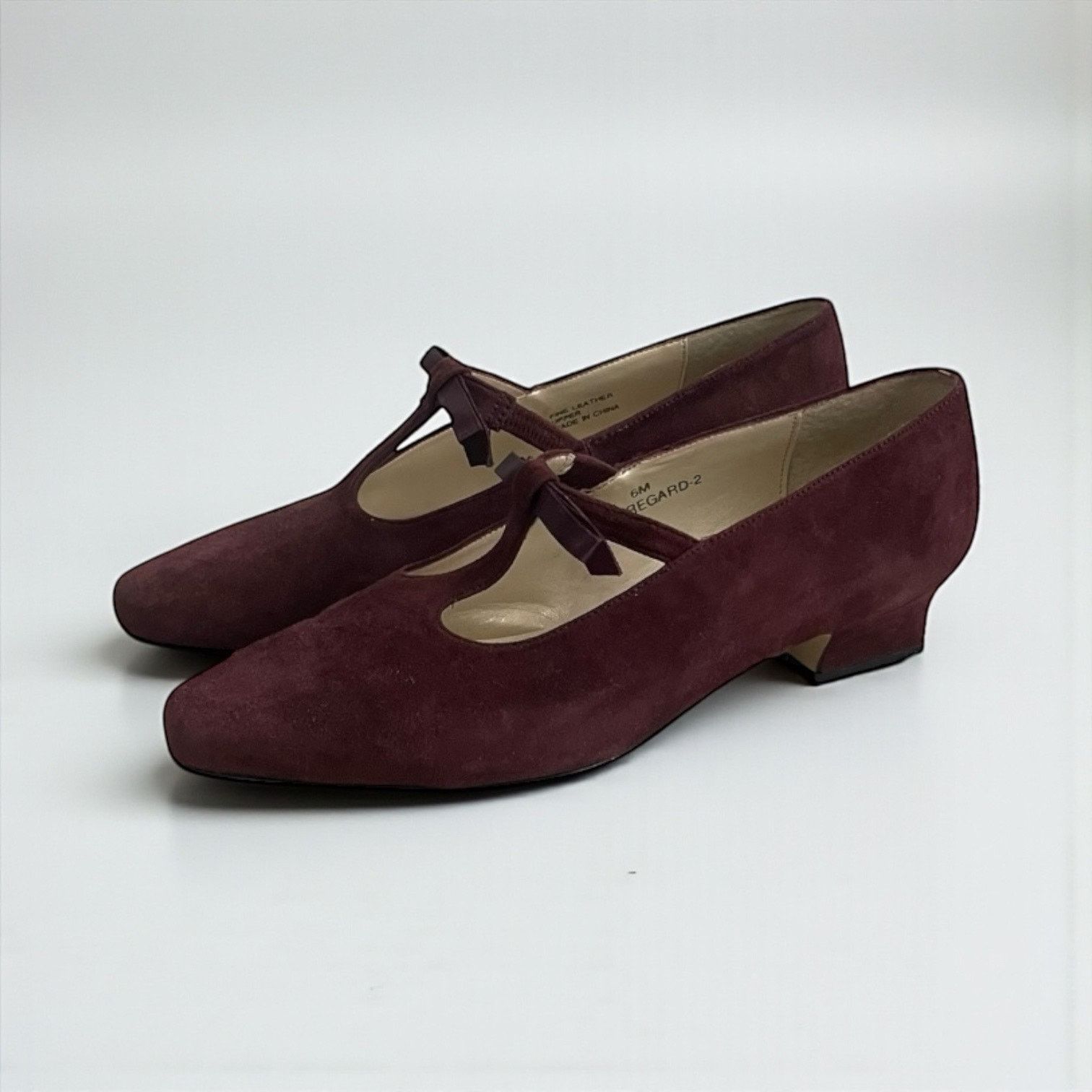 Vintage KIKIT Vintage Beauregard 2 Chianti Suede Leather Bow Heels Size US 6 / IT 36 - 1 Thumbnail