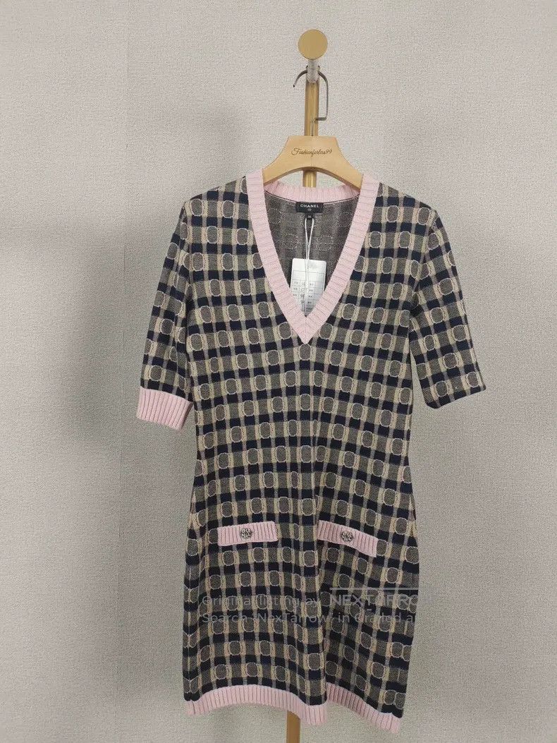 Chanel Chanel Short-sleeved dress Size XS / US 0-2 / IT 36-38 - 1 Thumbnail