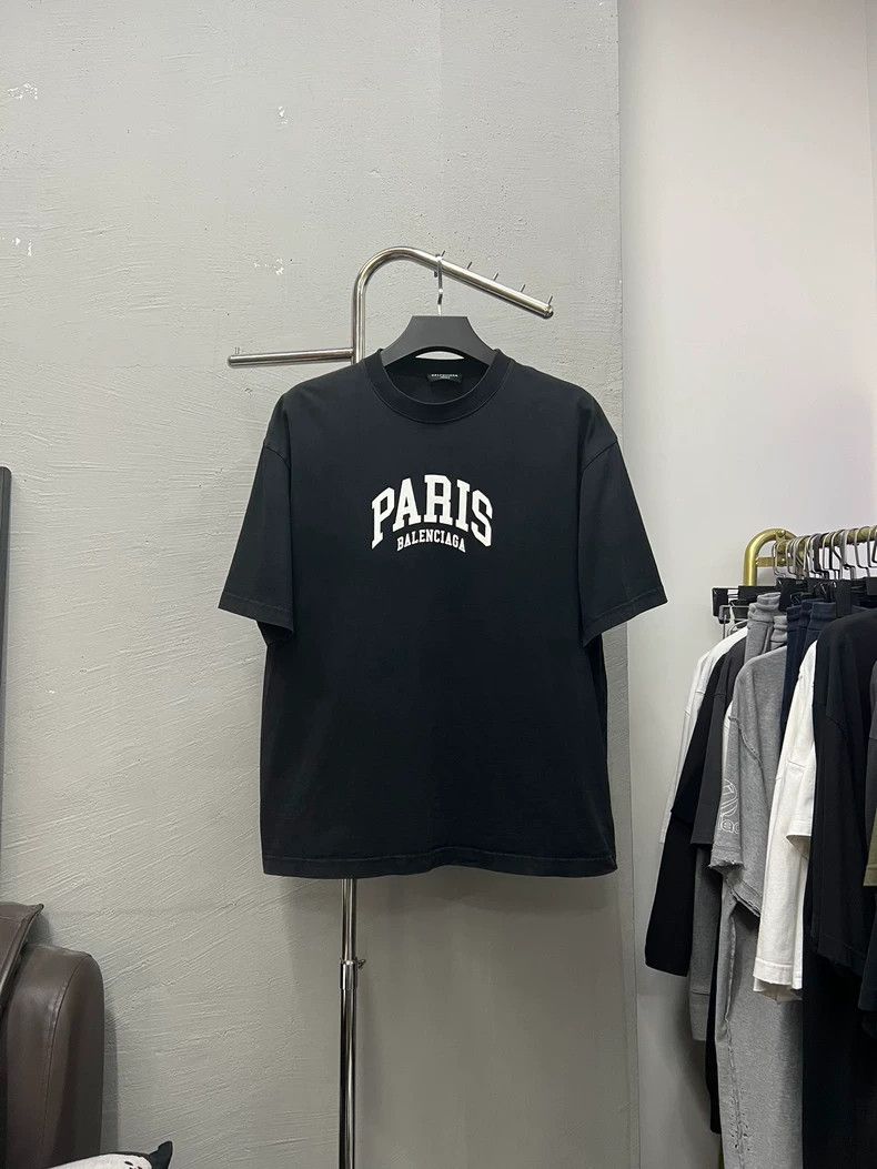 Balenciaga Balenciaga Short-sleeve paris black option Size US L / EU 52-54 / 3 - 1 Thumbnail