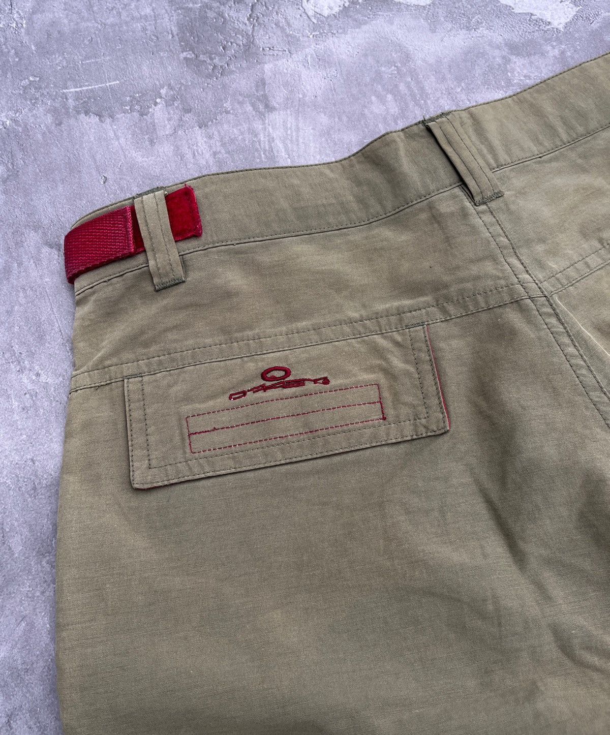 Oakley 🔥Rare OAKLEY Cargo Shorts Vintage Logo Size US 32 / EU 48 - 14 Thumbnail