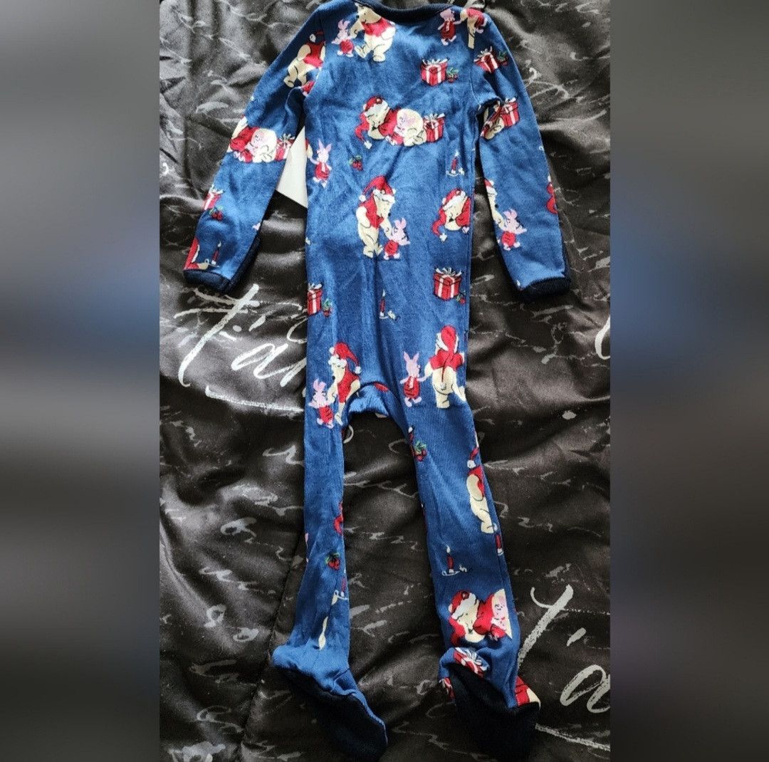 Disney NWT Disney Munki Baby Winnie the Pooh Holiday Footie 3/6 Mo Size XXS / US 00 / IT 34 - 6 Thumbnail