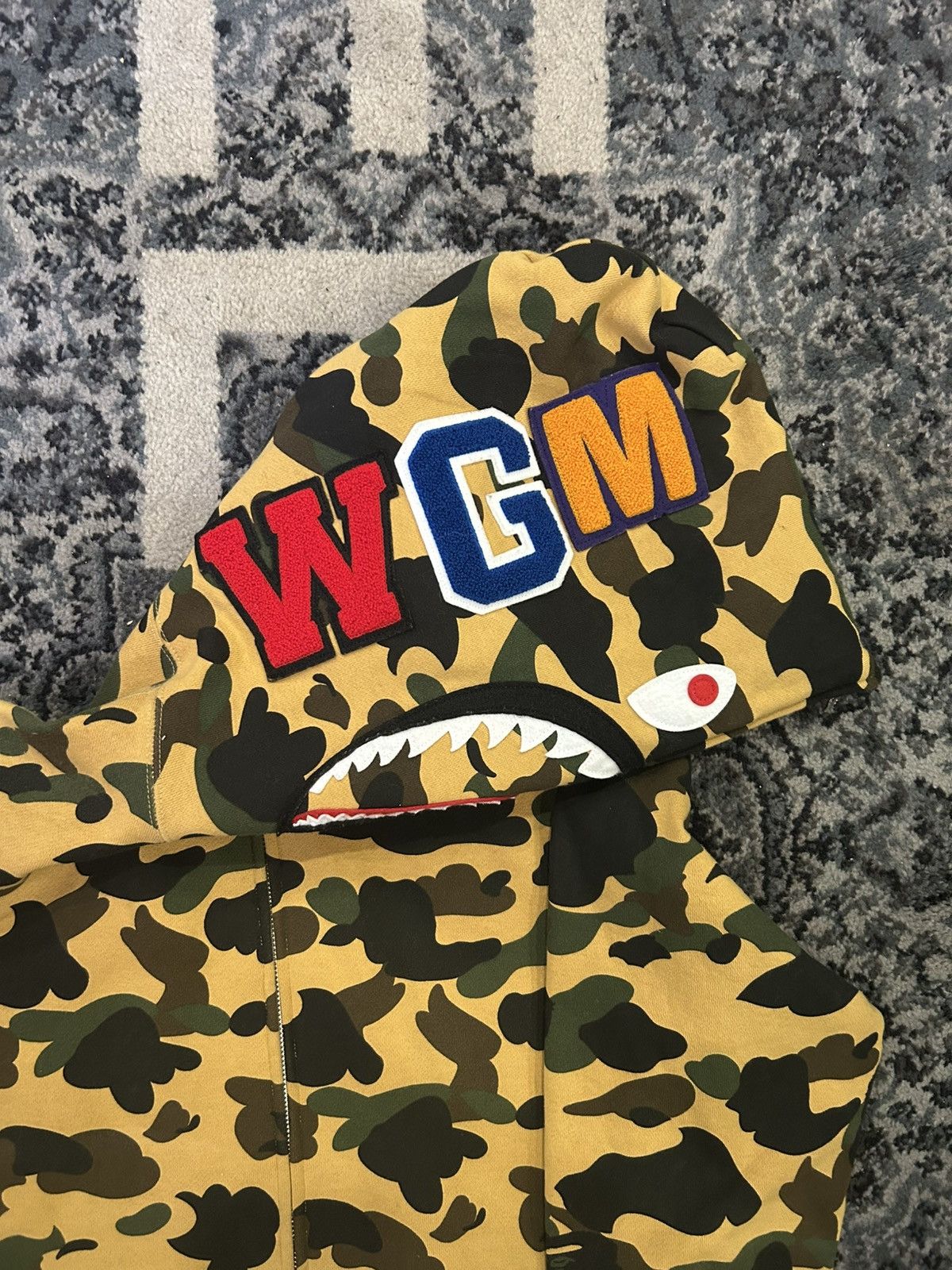 Bape Bape 1st Camo Shark Full Zip Hoodie Size US L / EU 52-54 / 3 - 3 Thumbnail