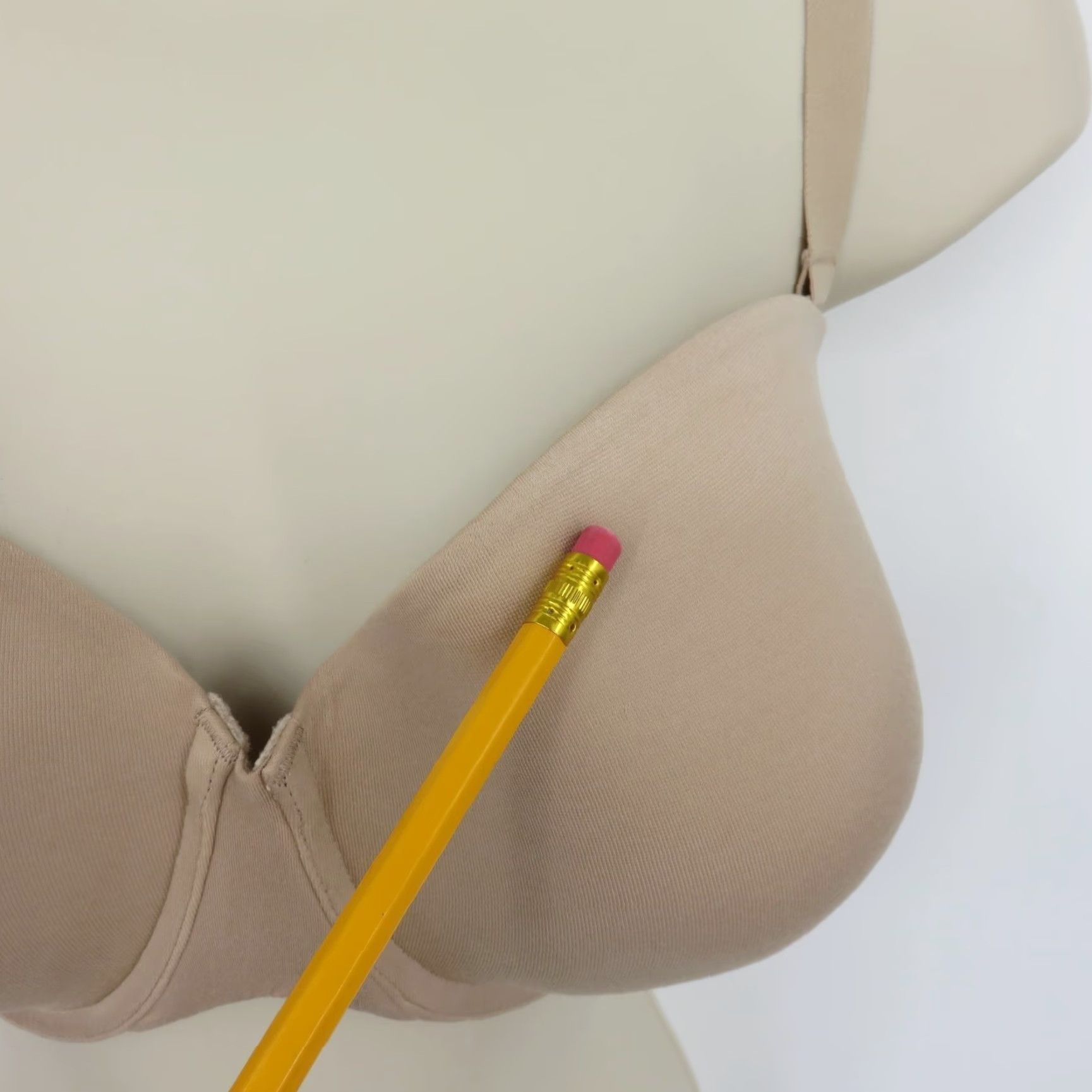 Vintage Bali Bra 38DD DFB966 Full Coverage Underwire Multiway Strapless Beige Lined Size ONE SIZE - 6 Thumbnail