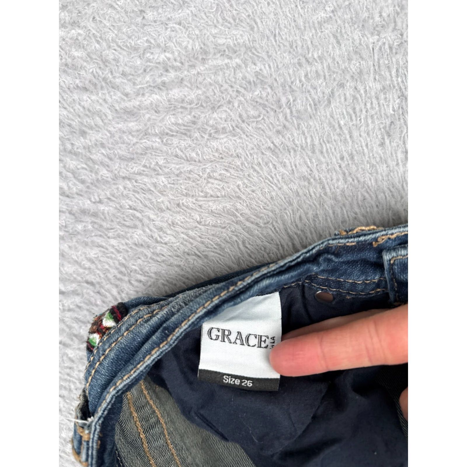 Grace in LA Grace In LA Jeans Women 26 Blue Denim Skinny Guitar Strap Southwest Native 29L Size 26" / US 2 / IT 38 - 7 Thumbnail
