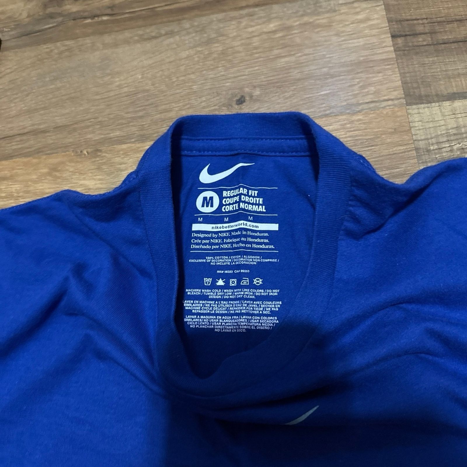 Nike 2015 Nike Spell Out Center Swoosh Short Sleeve Shirt Size US M / EU 48-50 / 2 - 5 Thumbnail
