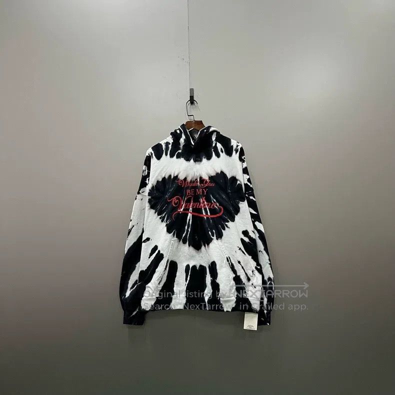 Balenciaga Balenciaga Heart Tie-Dye Logo Hoodie Size US XS / EU 42 / 0 - 1 Thumbnail
