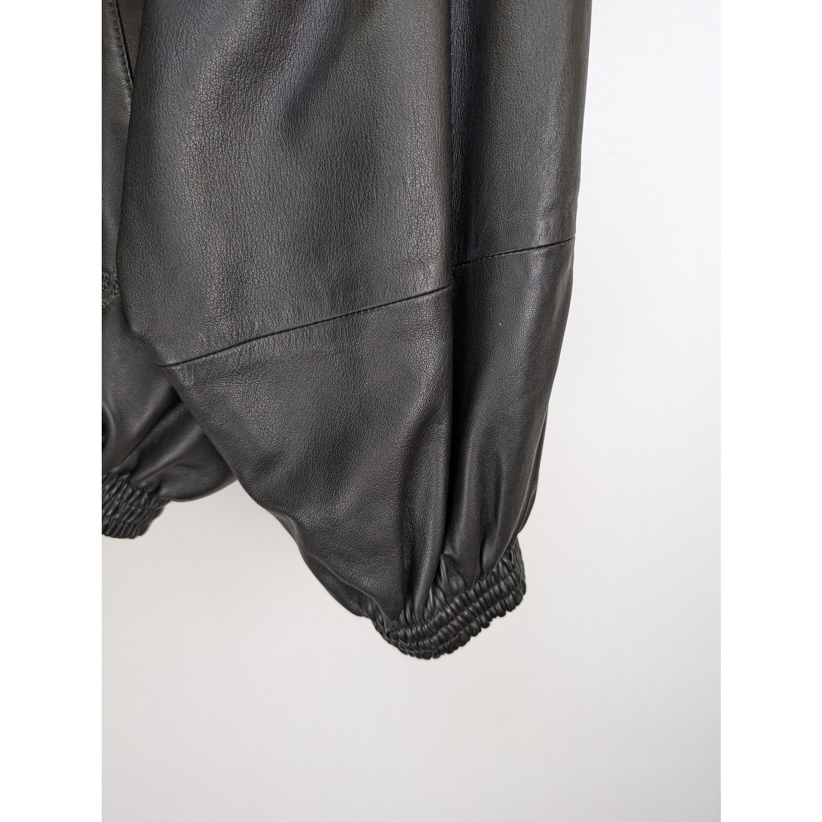 Balenciaga o1rshd1 Leather Down Jacket in Black Size US L / EU 52-54 / 3 - 7 Thumbnail