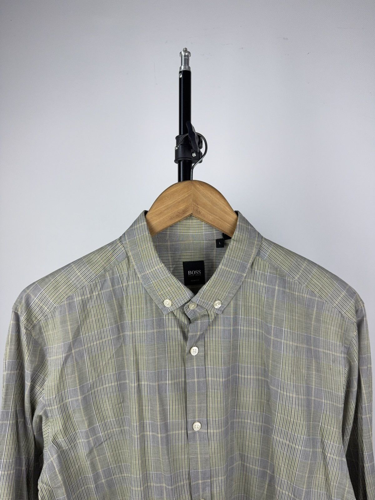 Designer × Hugo Boss BOSS Hugo Boss Plaid Button-Up Shirt Slim Fit Size L Size US L / EU 52-54 / 3 - 2 Thumbnail