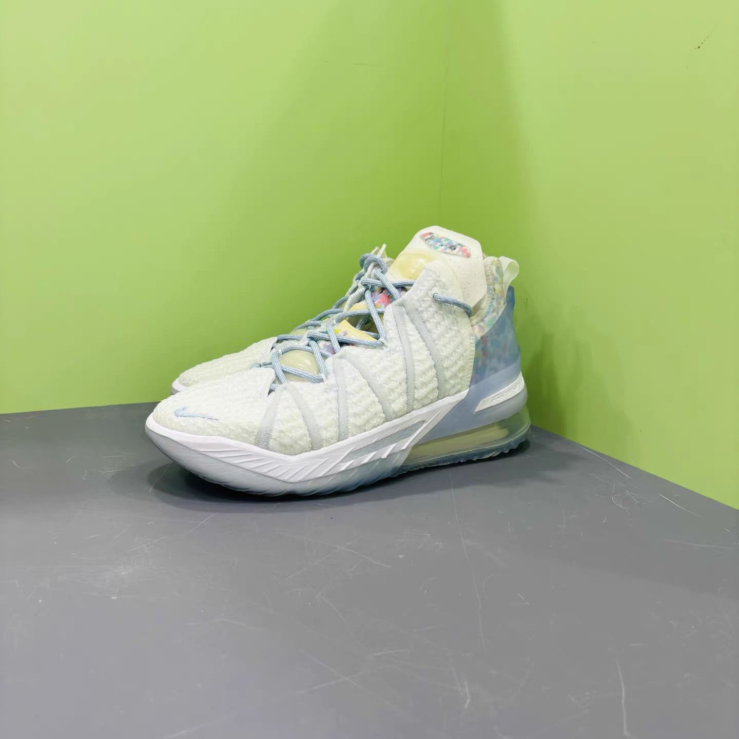 Nike Nike LeBron 18 Basketball Shoes K15 Size US 9 / EU 42 - 1 Thumbnail