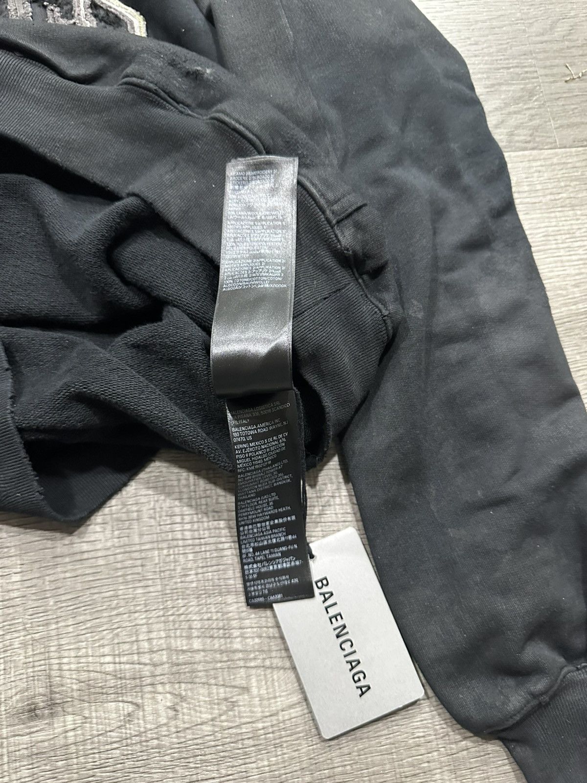 Balenciaga Balenciaga Skater Distressed Hoodie Size US L / EU 52-54 / 3 - 5 Thumbnail