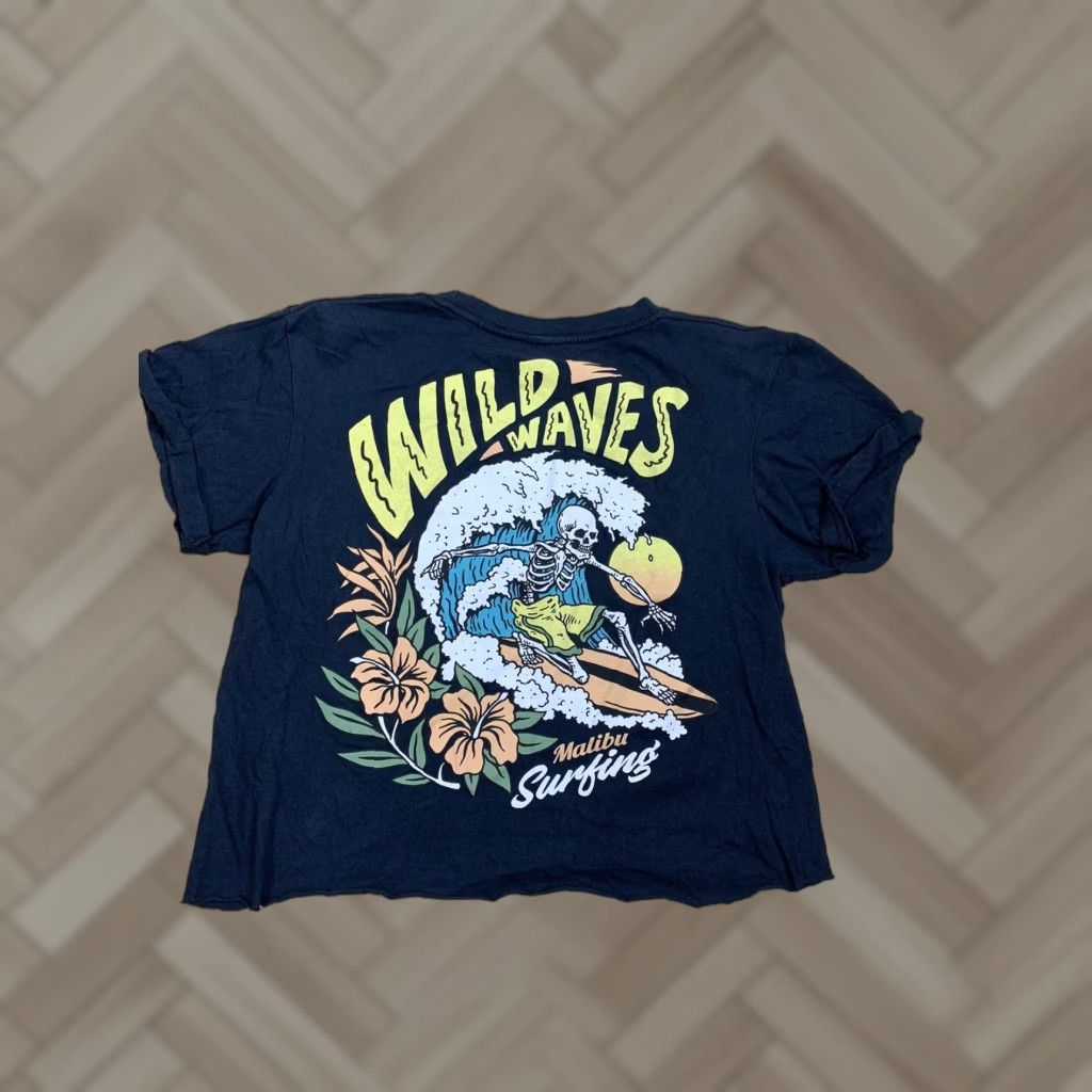 Vintage Obsessive Love T-Shirt Black Cropped Short Sleeve Crew Neck Women Slim Regular Size S Wild Waves Surfing Malibu Theme Vintage No? Size S / US 4 / IT 40 - 1 Thumbnail
